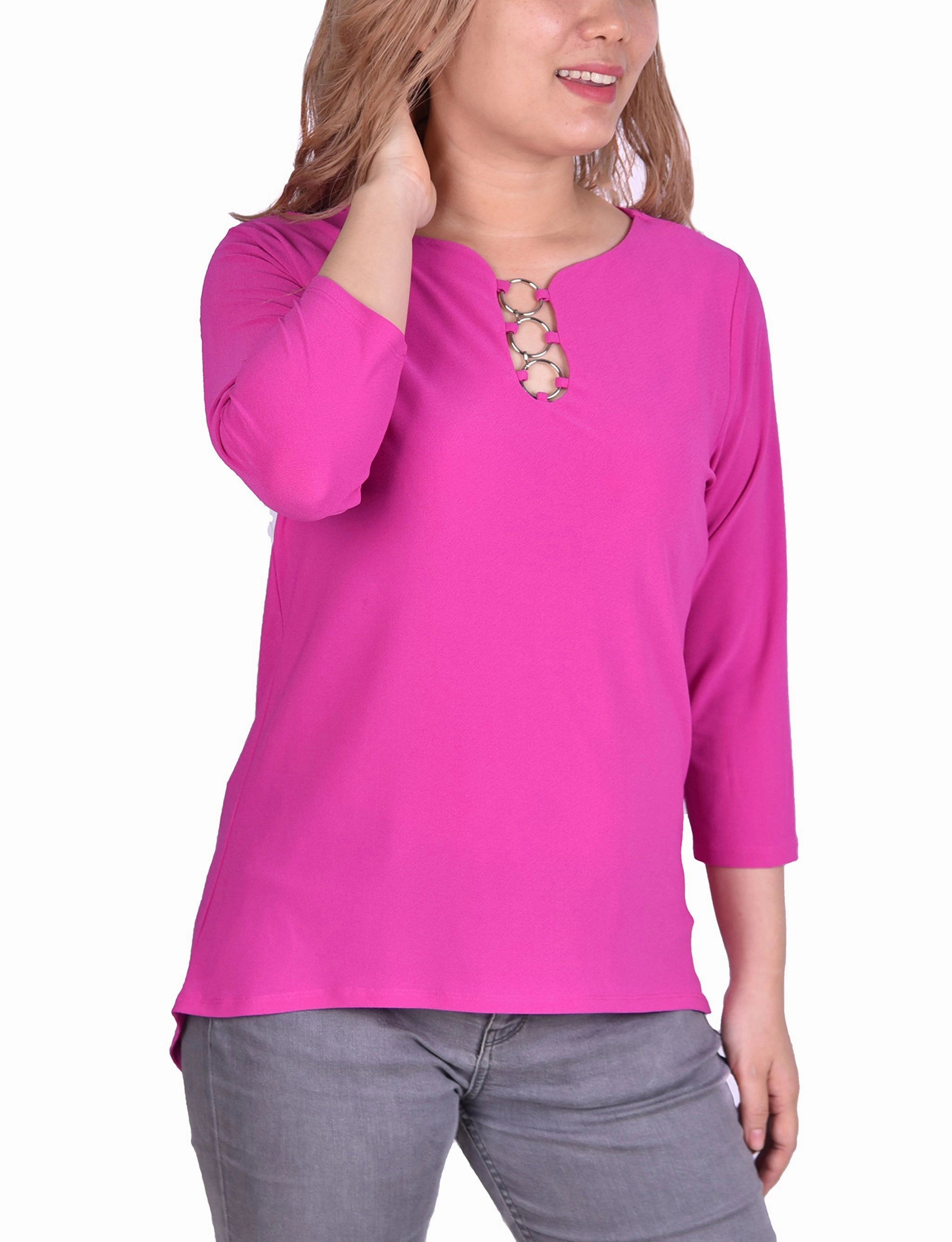 Two Tone Texture Effect OdorResistantTechnology 3/4 Sleeve Crepe Top With 3 Rings