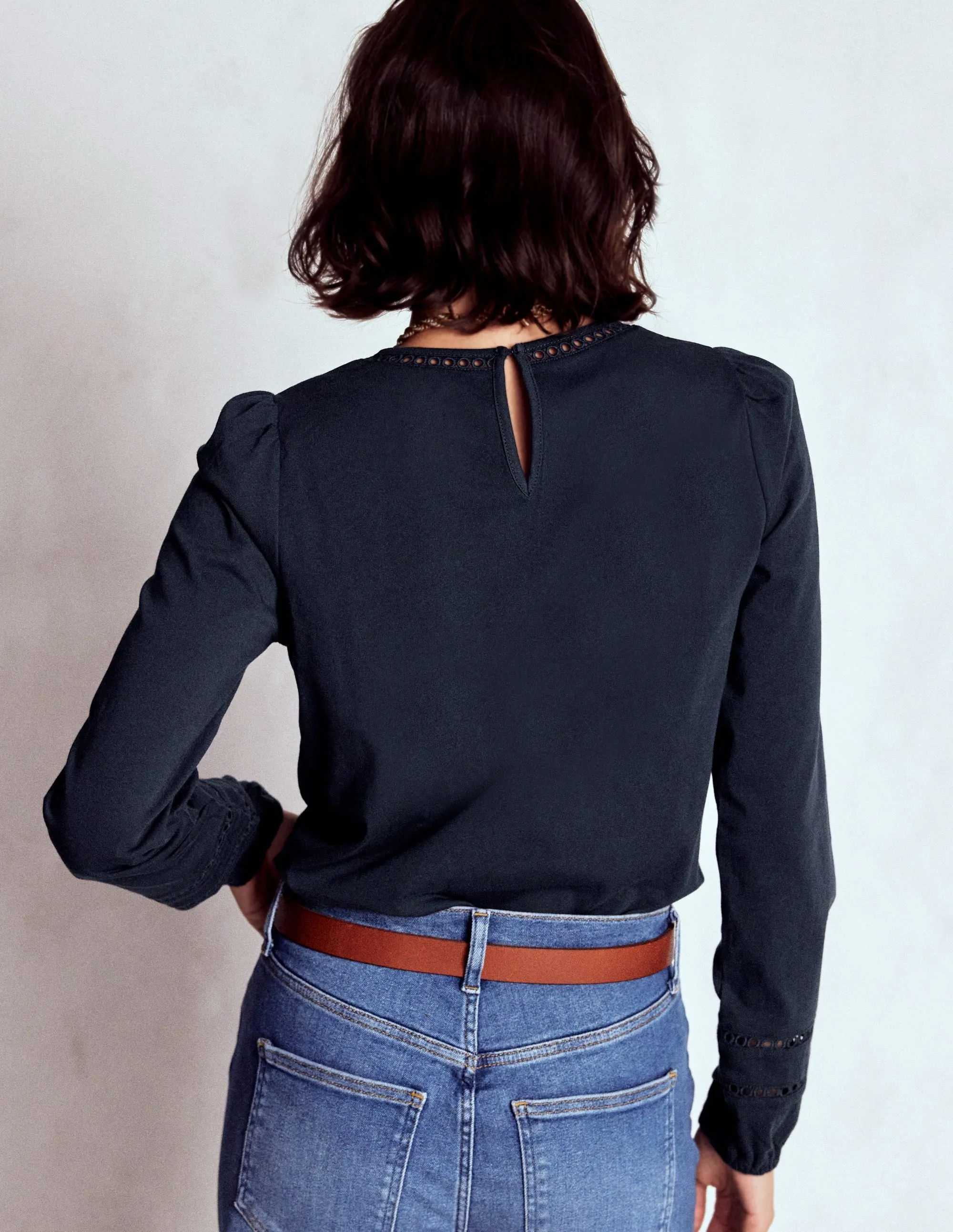 Flo Trim Detail Top-Navy Convertible Neckline AbrasionResistantEdging