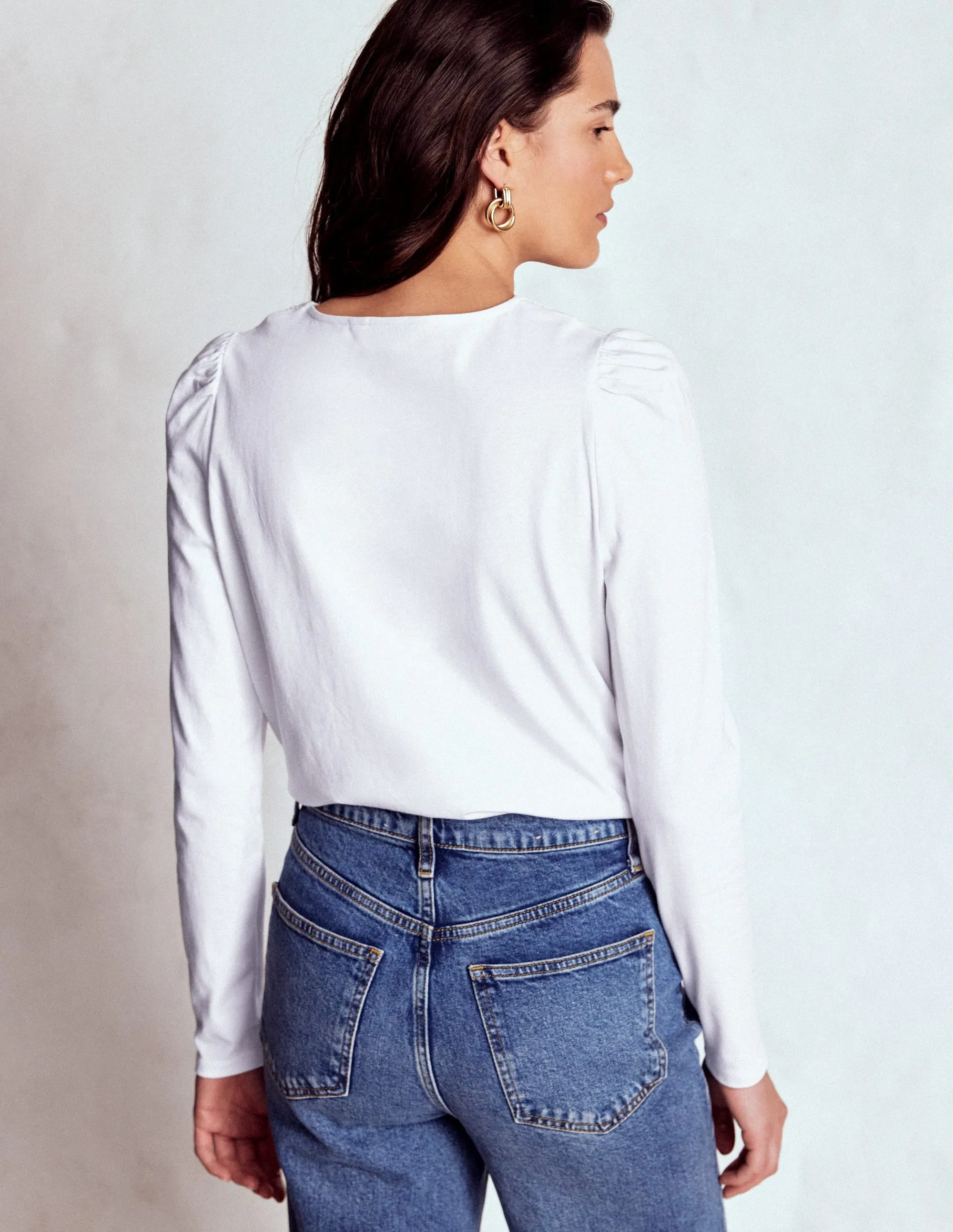 Adjustable Shoulder Straps ShockAbsorbing Flora Lace V-neck Top-White