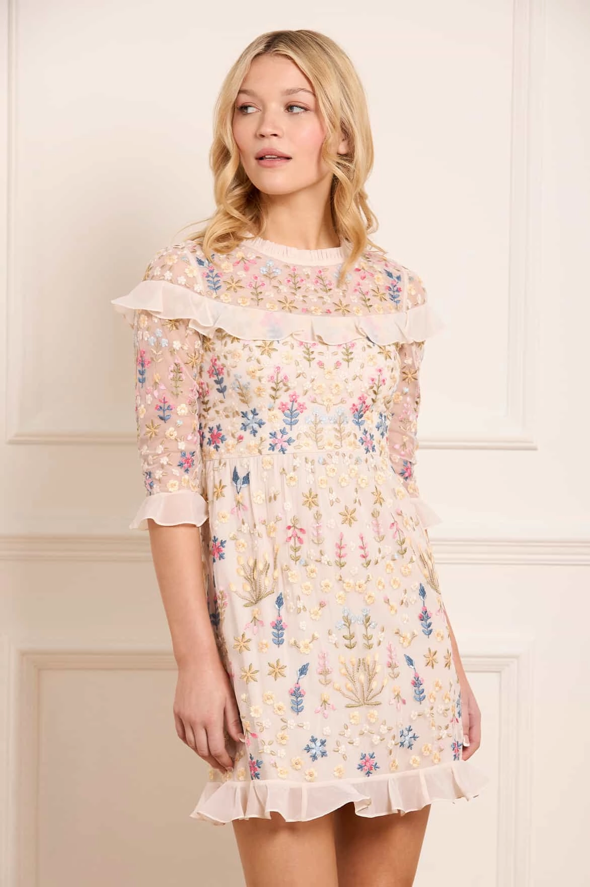 Flowerbed Embroidery Mini Dress Relaxed day dress Romantic Mood