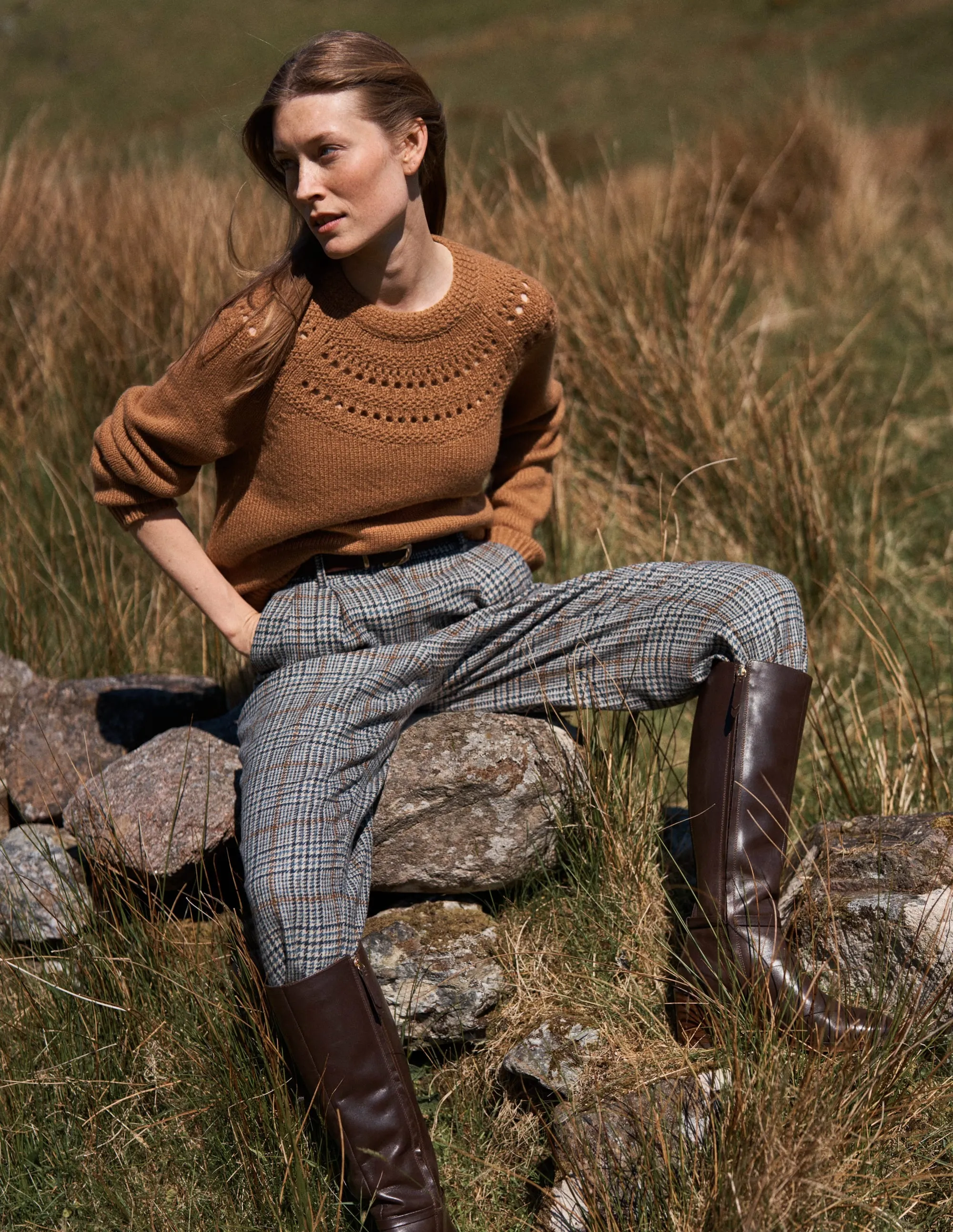 Indoor Comfort Bonded Hem Technology Fluffy Chunky Jumper-Camel Melange