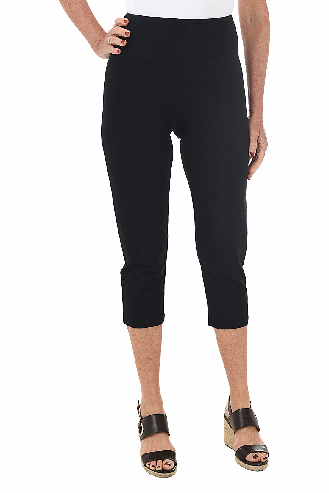 AntiSnagZippers Pull-On Slimming Capri Pant
