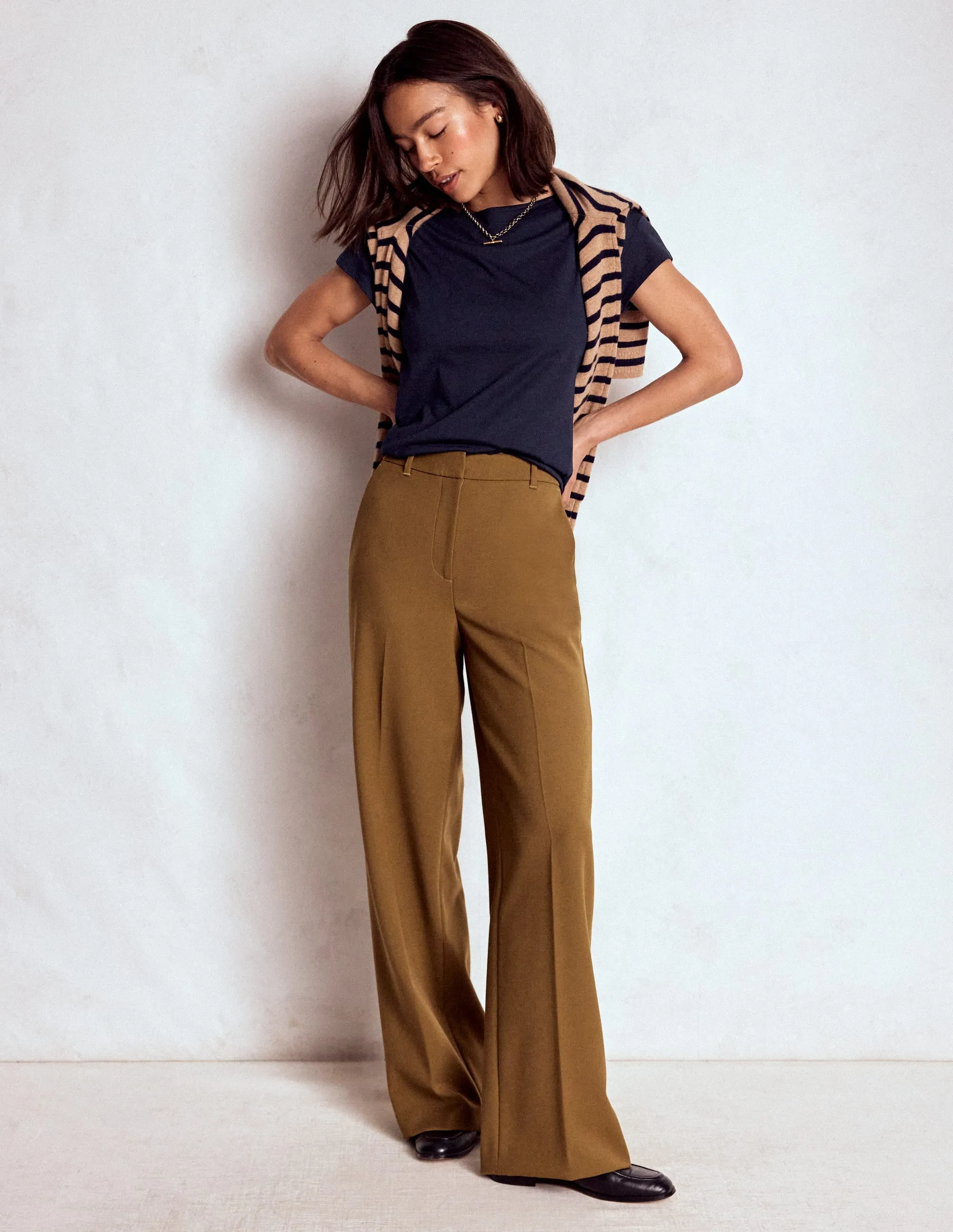 Bold Patterns MinimalistStyle Supersoft Boat Neck T-Shirt-Navy