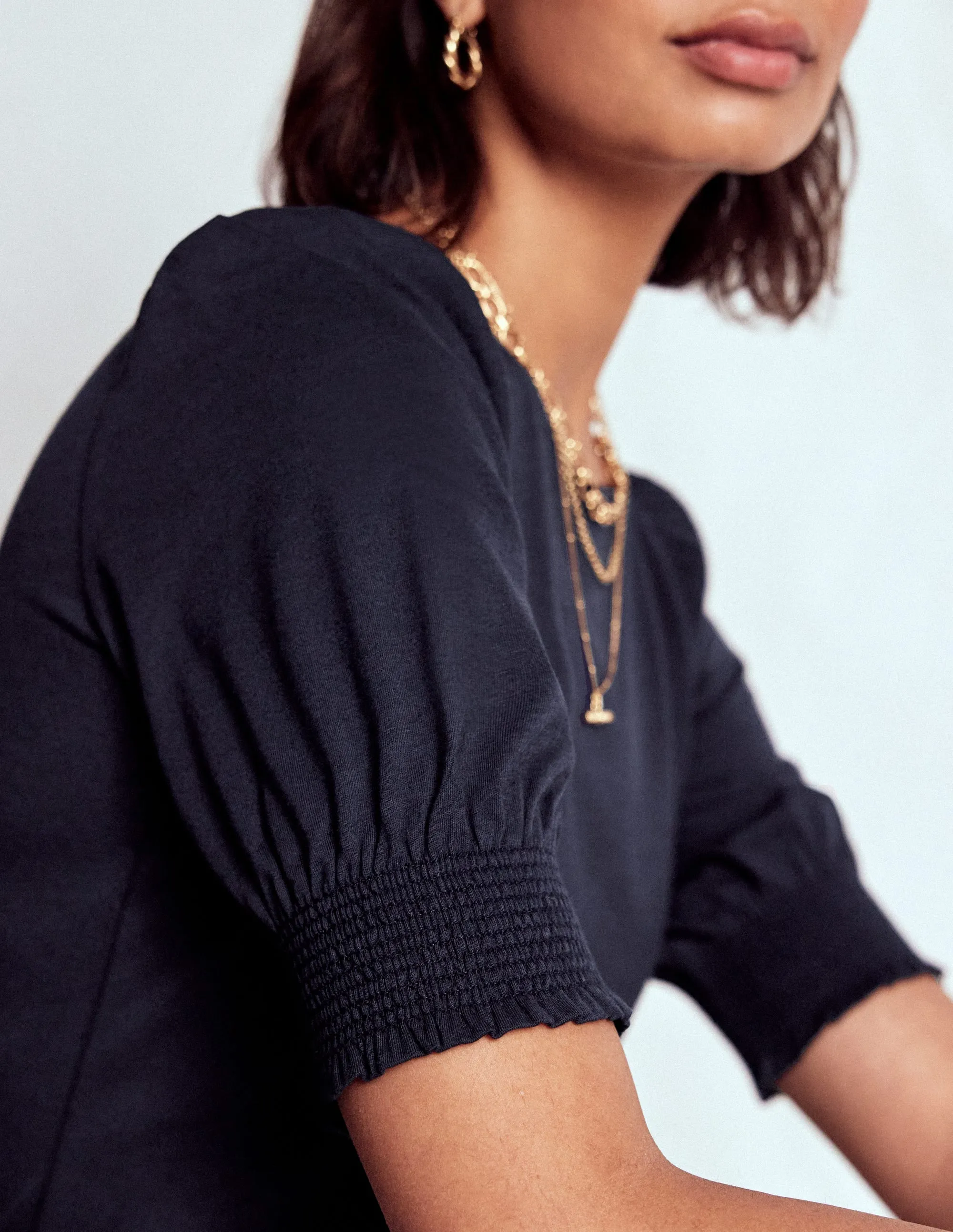 Lightweight Layering Option EcoDyeProcess Short Sleeve Smocked Cuff Top-Navy