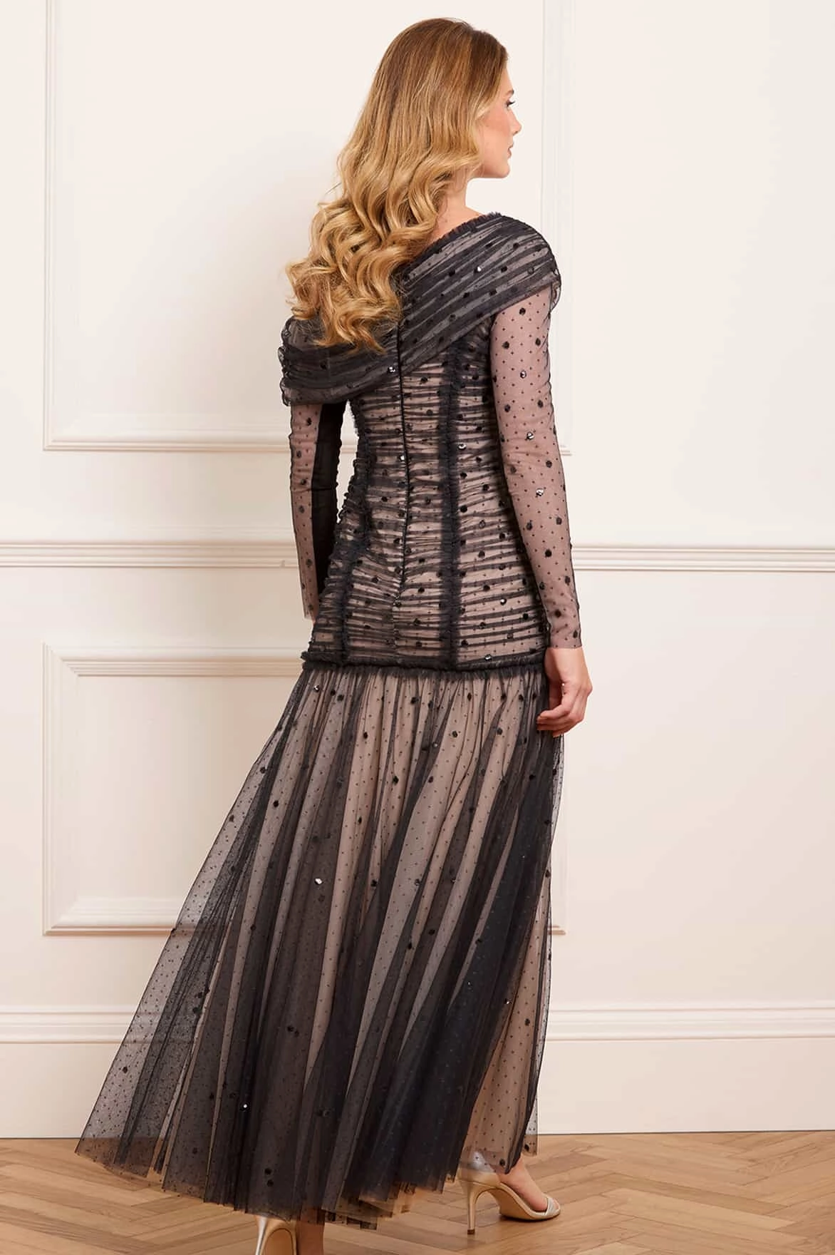 Relaxed Fit Comfort Layer Wear Gigi Dot One-Shoulder Rouched Gown