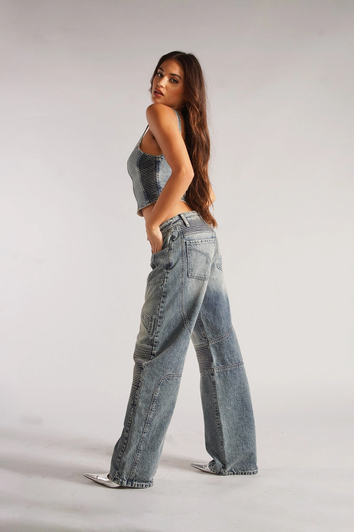 Comfortable Look Cozy and Relaxed GT Jean / Electric Blue