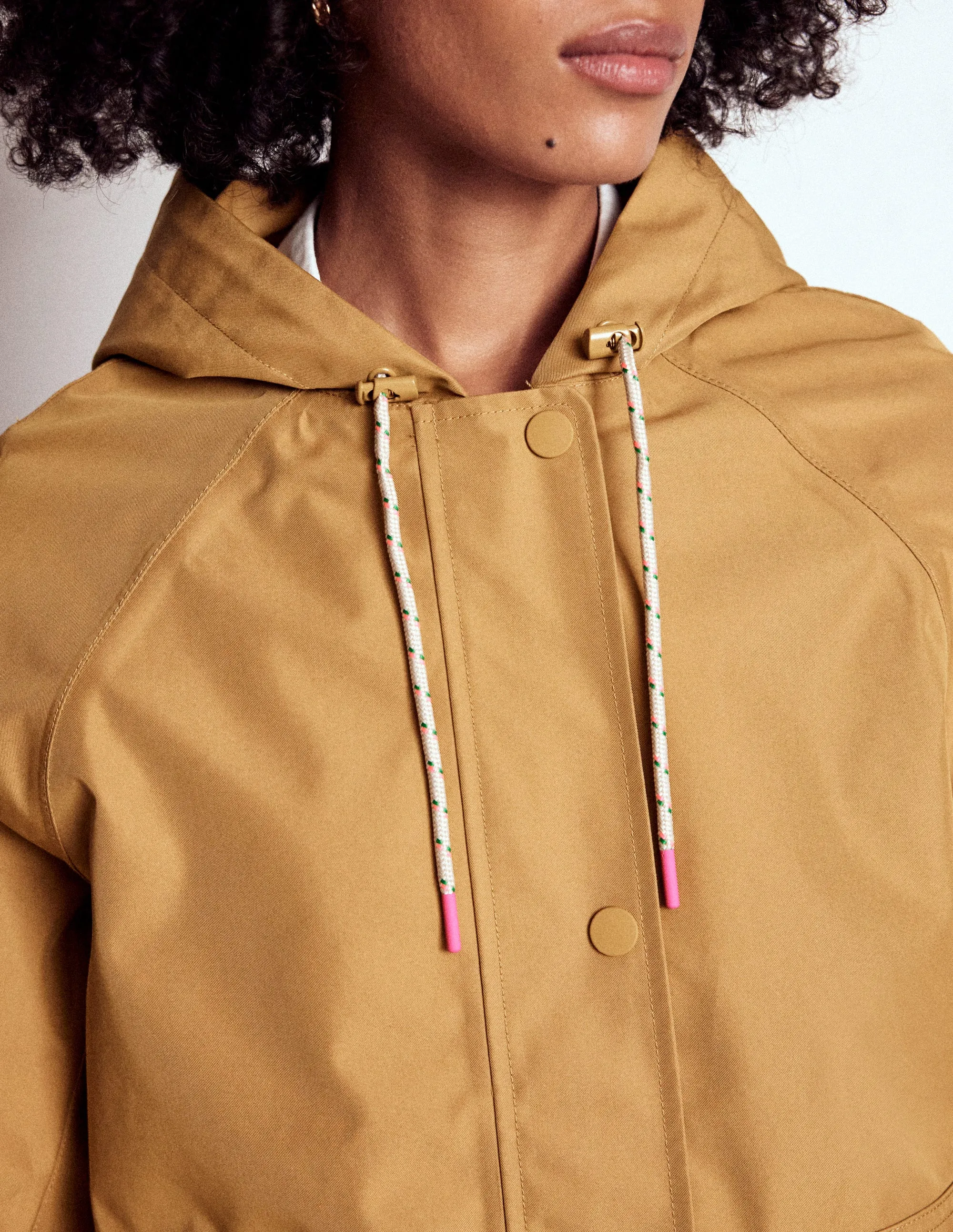 Microfiber Shell Cropped Rain Mac-Hazelnut Brown