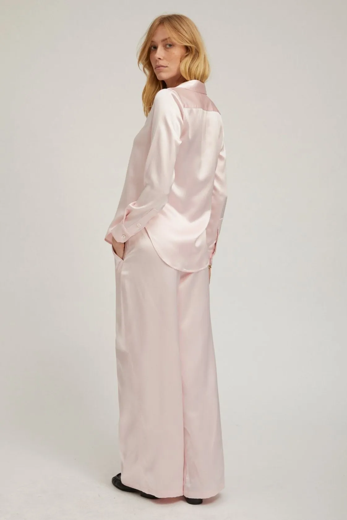 Chic Style MoistureWicking Material Ballet Silk Fitted Button Down