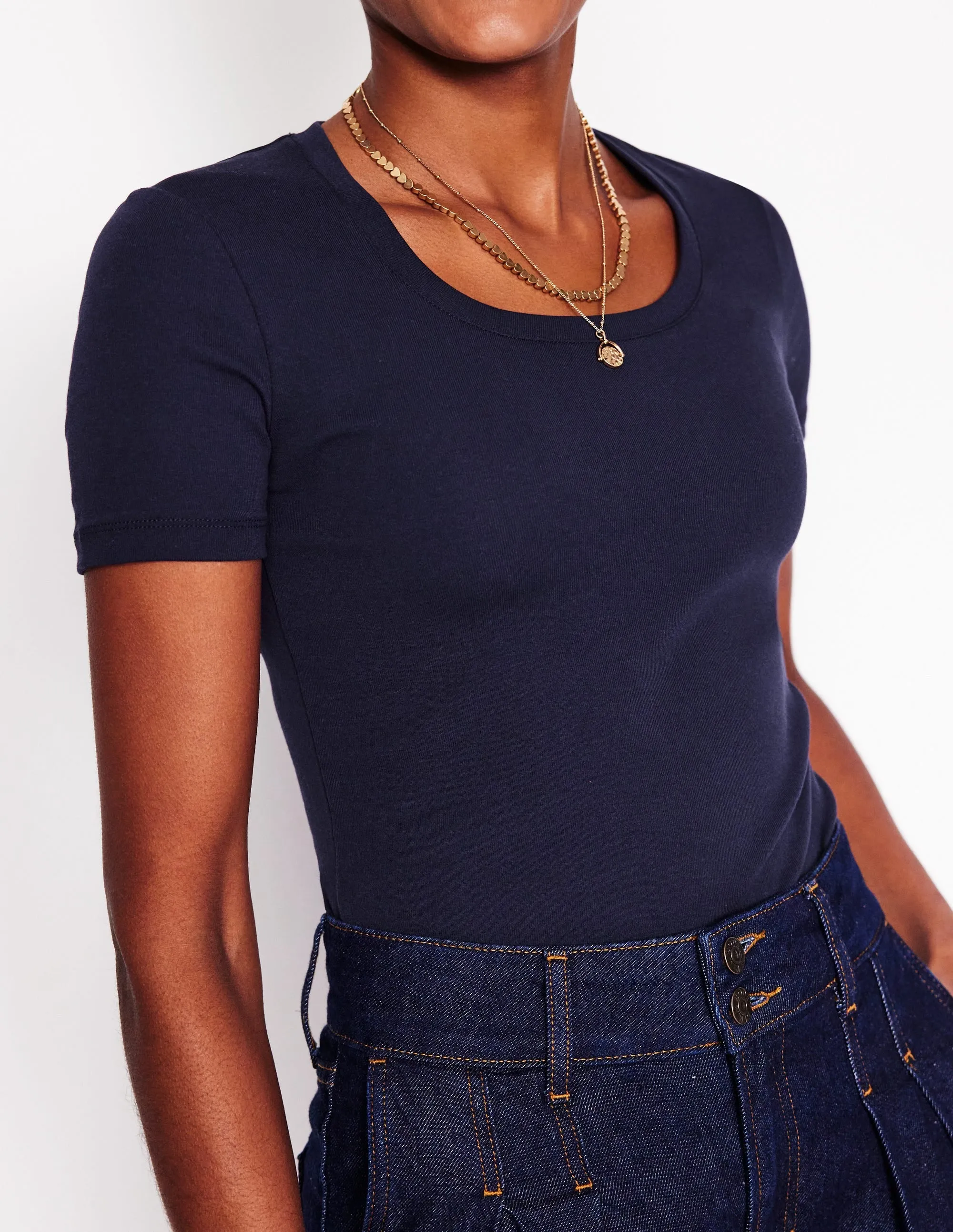 Essential Jersey T-Shirt-Navy AntiBacterial Coating VentilatedBackPanel