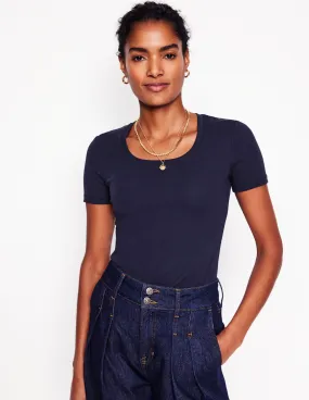 Versatile Layering Piece WideNeckline Essential Jersey T-Shirt-Navy