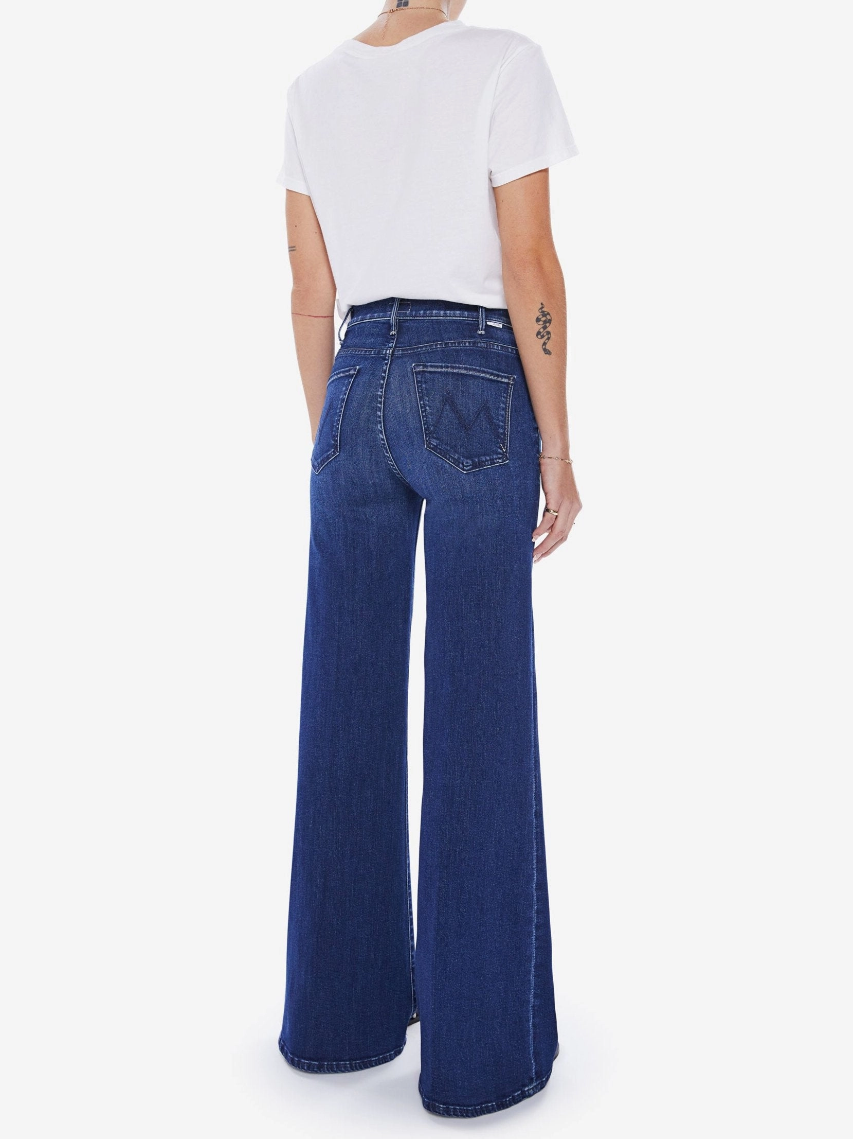 Hustler Roller Sneak in Heirloom Non Fading Technology Casual Friday Urban Explorer