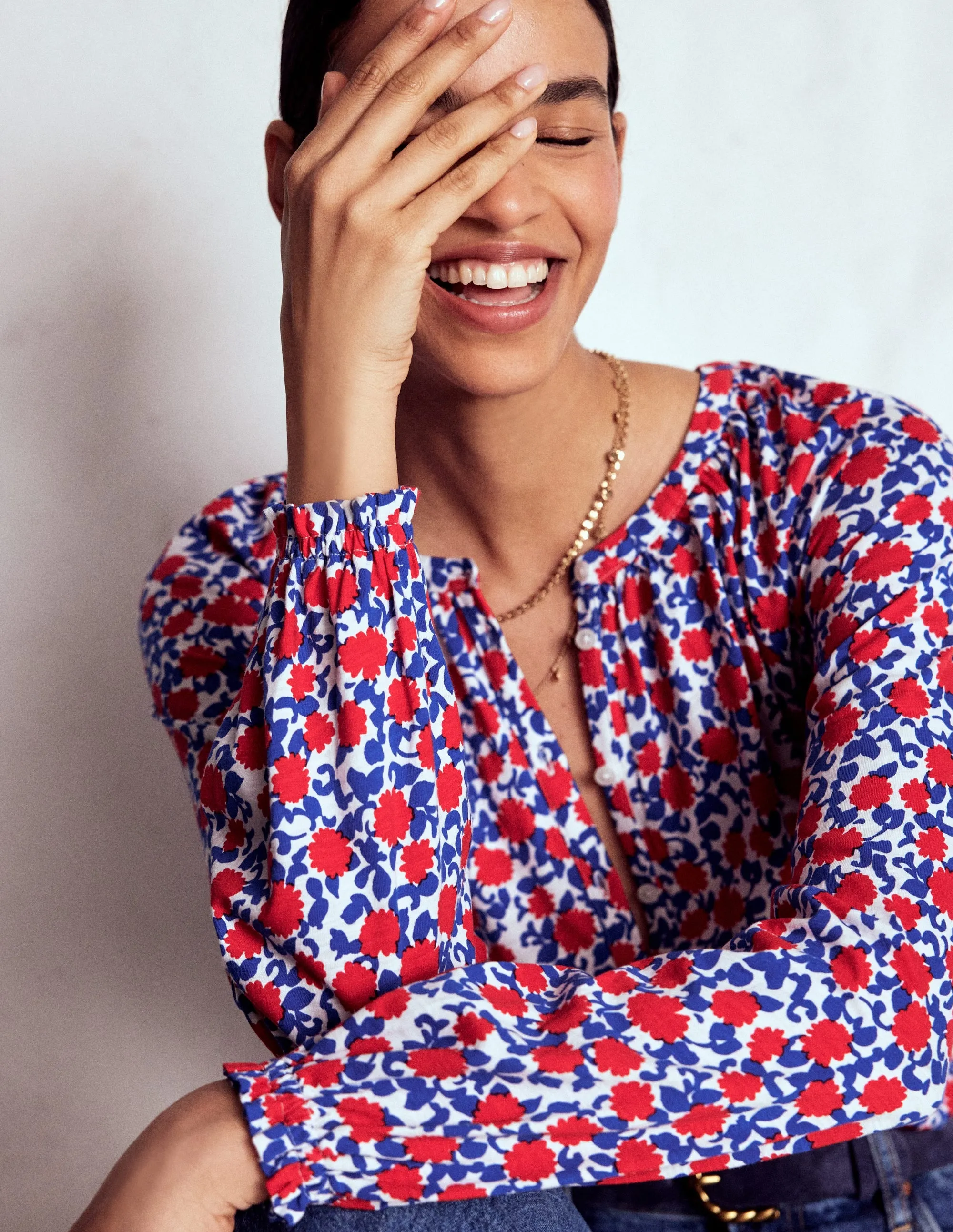 Relaxed Crew Neck Opening Isla Long Sleeve Jersey Shirt-Poppy Red, Floweret Vine