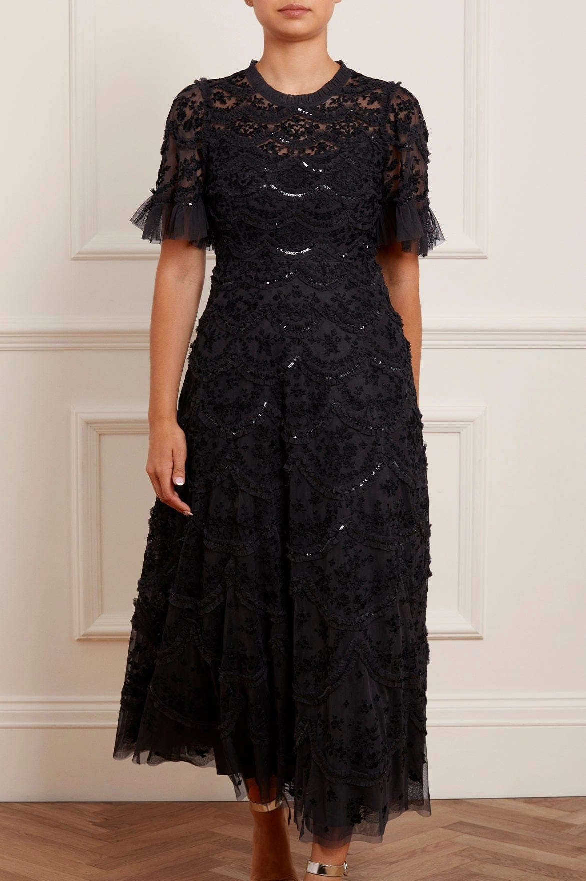 Comfortable Layering Urban Minimalism Lily Bloom Ankle Gown