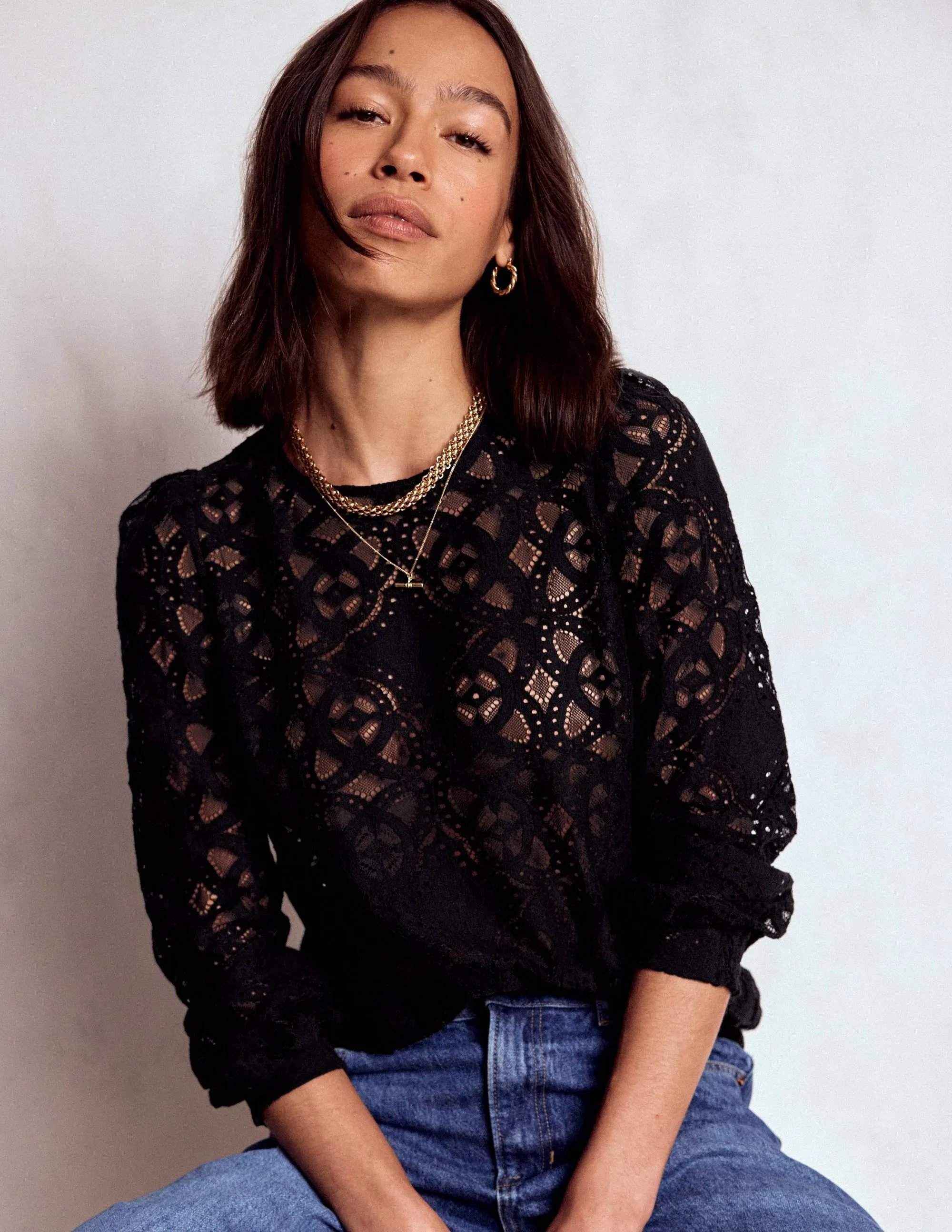 Garment Washed Finish Lace Crew Neck Top-Black