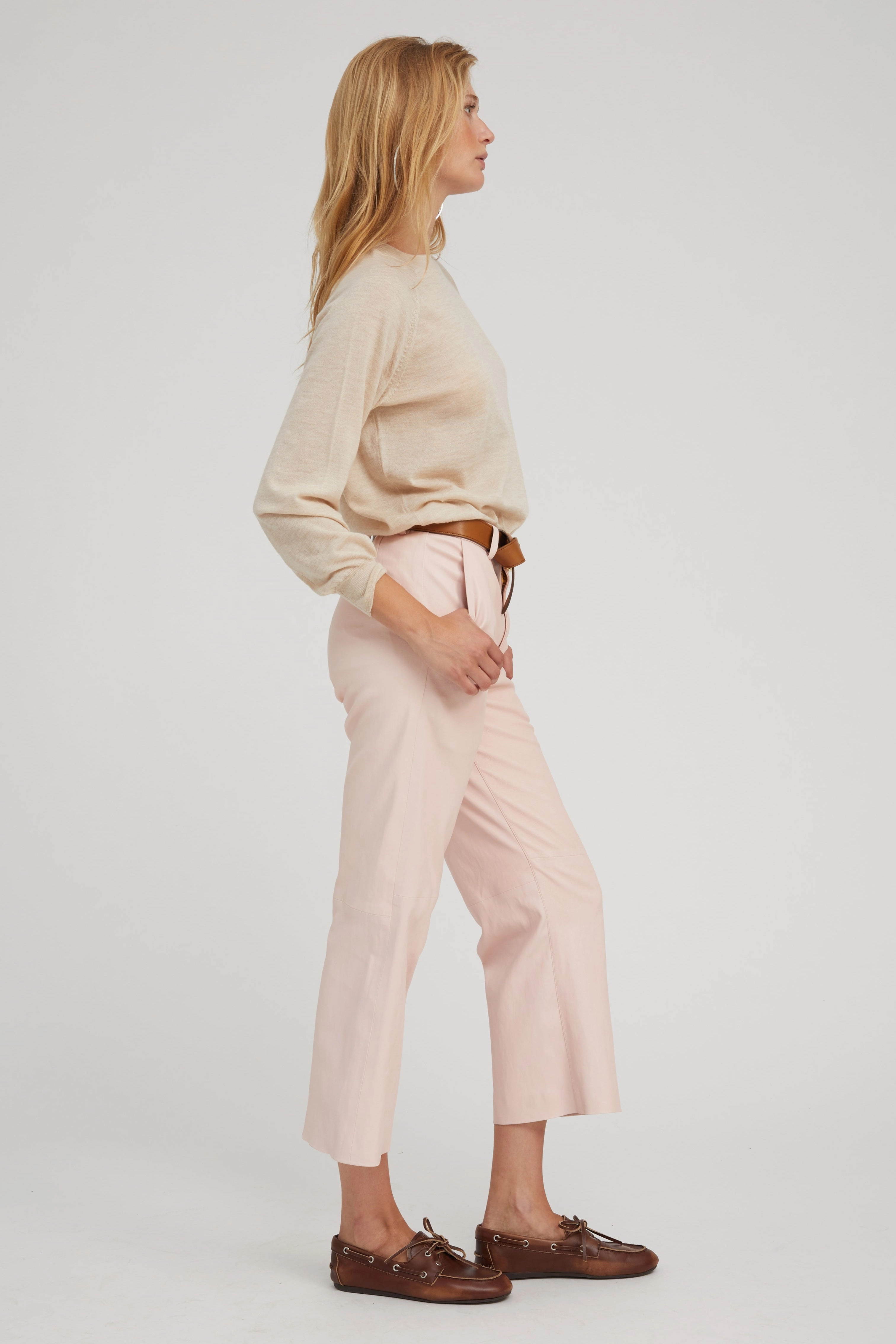 Soft Inner Lining ReflectiveTrimDetails Latte Cashmere Raglan Sweater