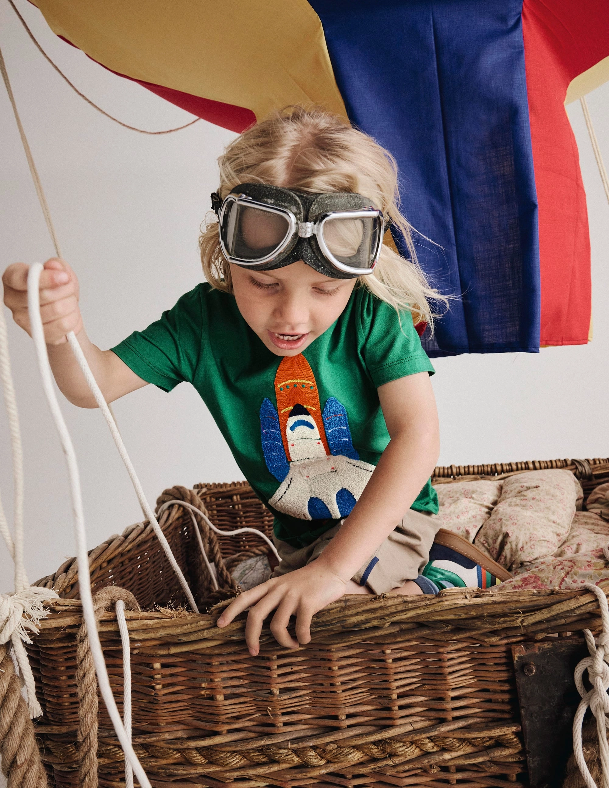 Short Sleeve Boucl T-shirt-Shady Green Rocket DoubleNeedle Stitching