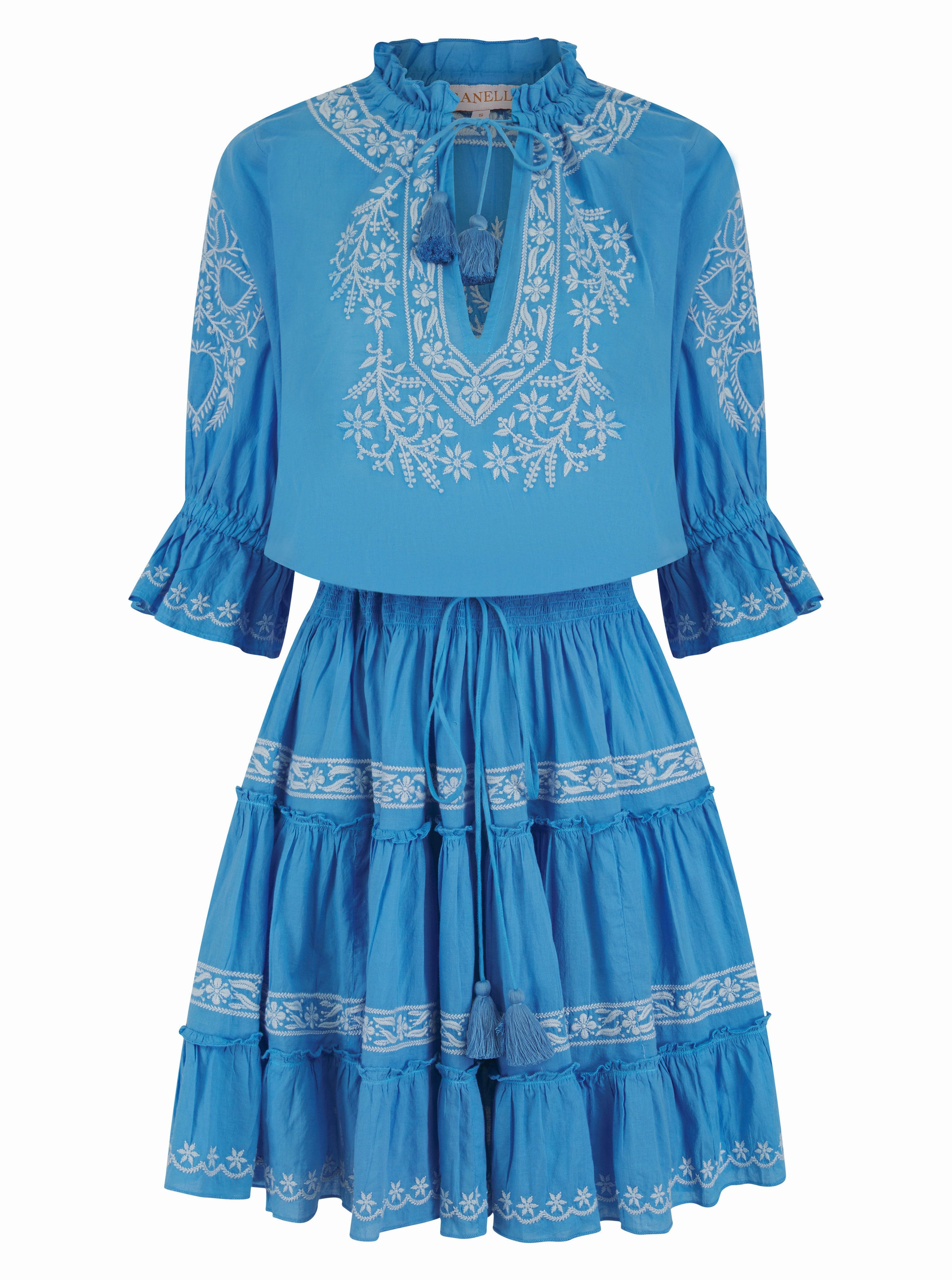 Amante Dress Street Motion Straight-Cut