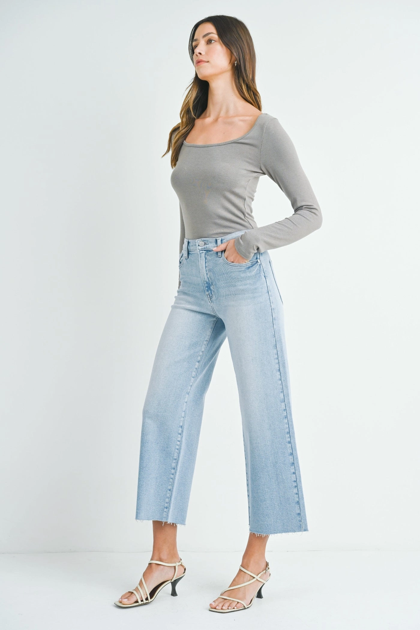 Stylish Casual Evening Stroll Trend Setter Sunny Vibes ANNYA SCISSOR CUT JEANS