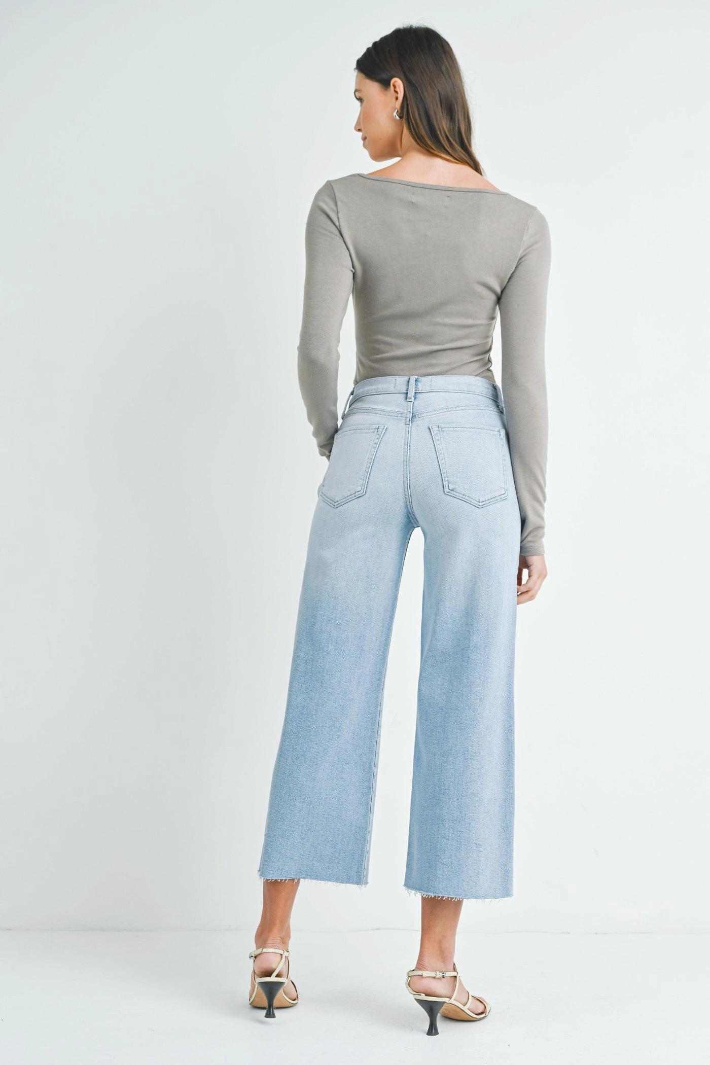 Artist Vibe Smooth Subtle Texture ANNYA SCISSOR CUT JEANS