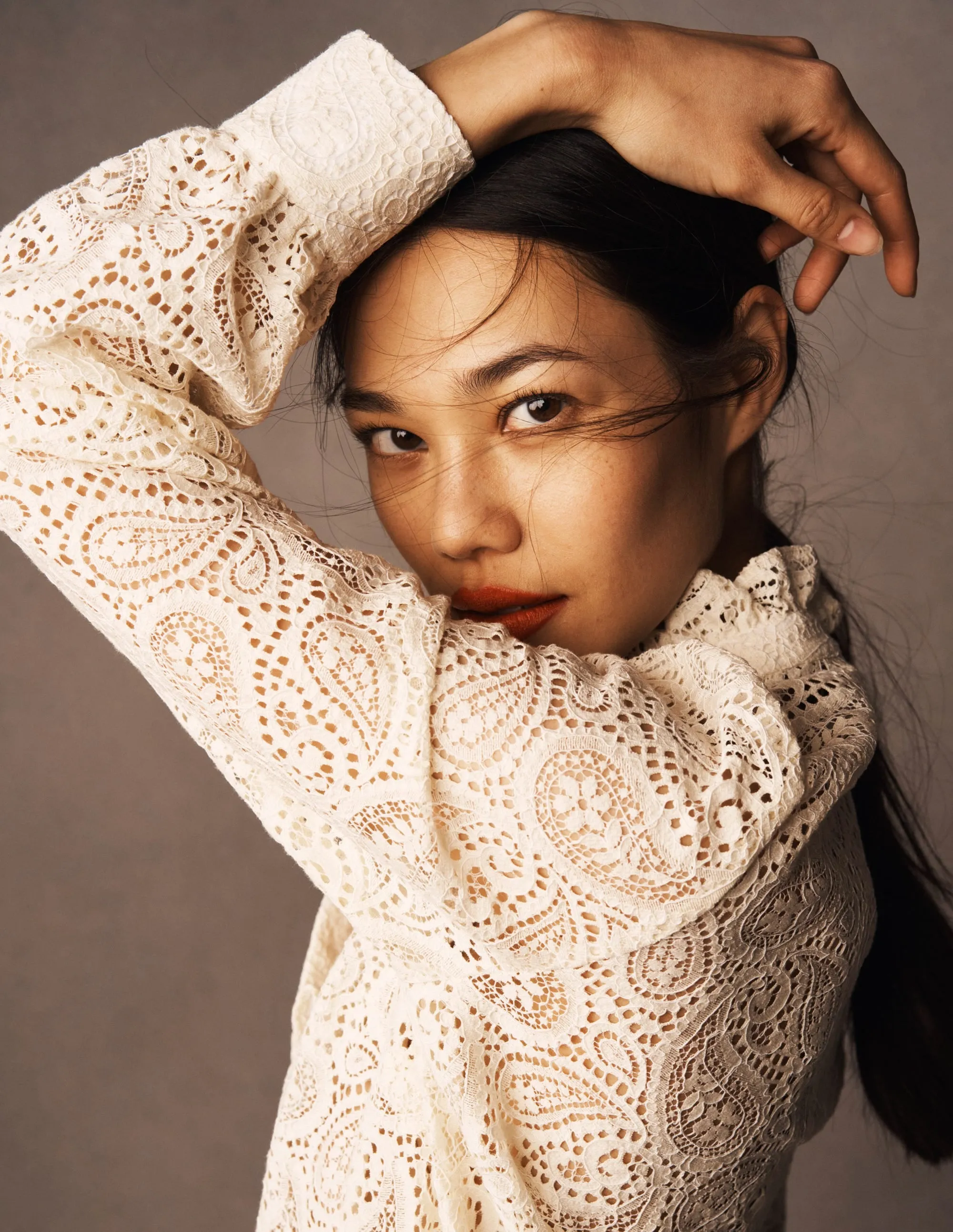 Sasha Lace Top-Ivory Seamless Knit Design Unstructured Silhouette