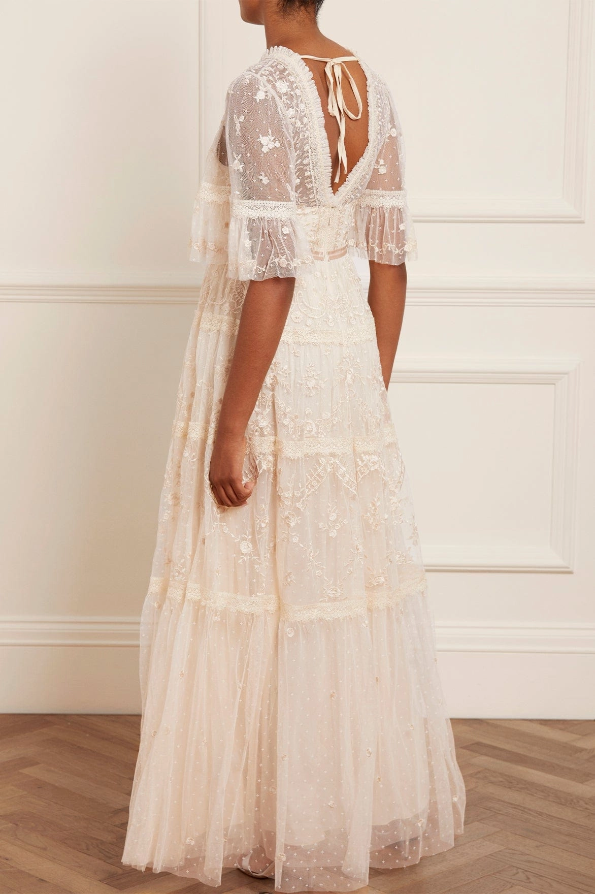 Calm Style Smart and Stylish Lottie Lace Gown