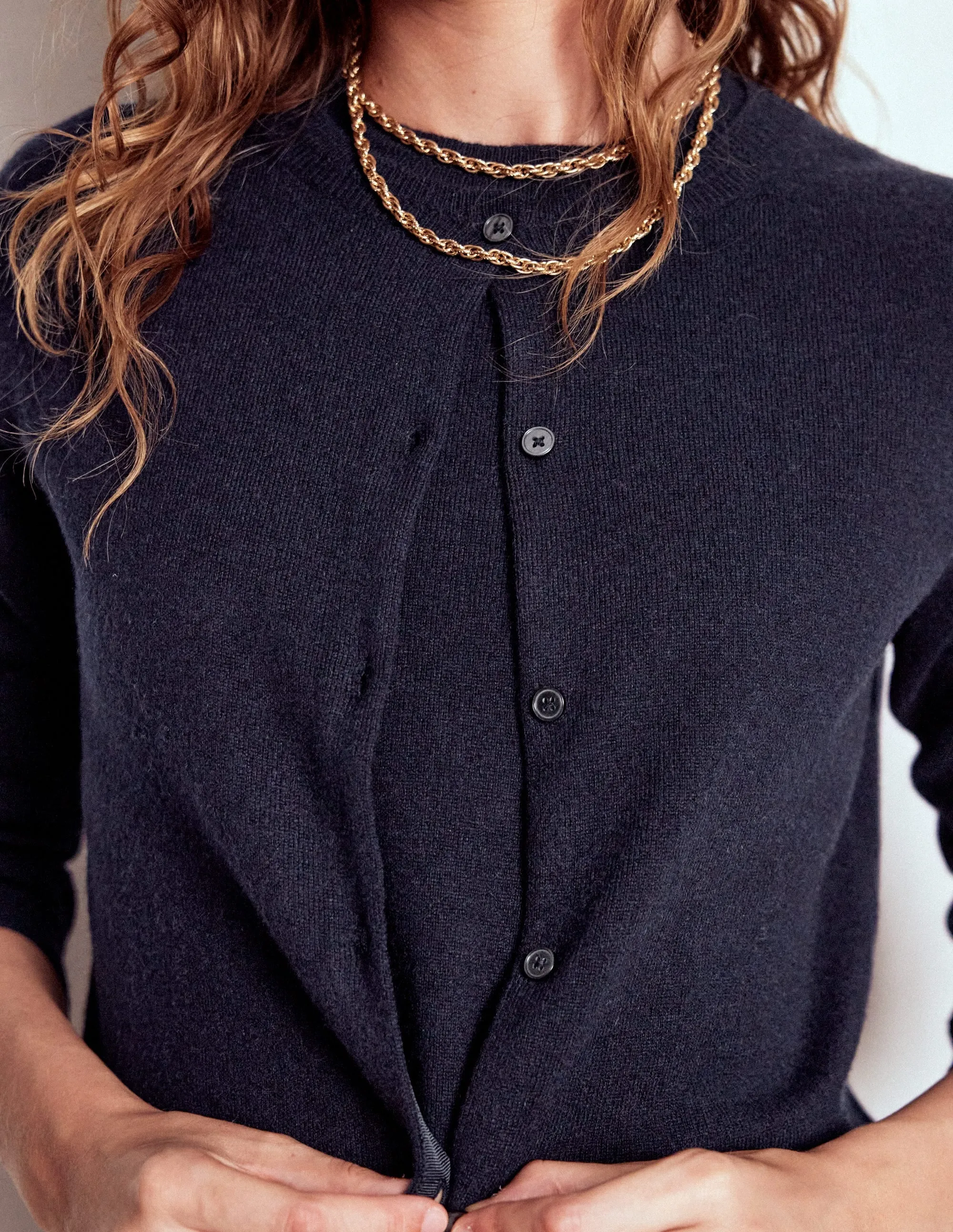 Minimal Warmth Eva Cashmere Crew Cardigan-Navy