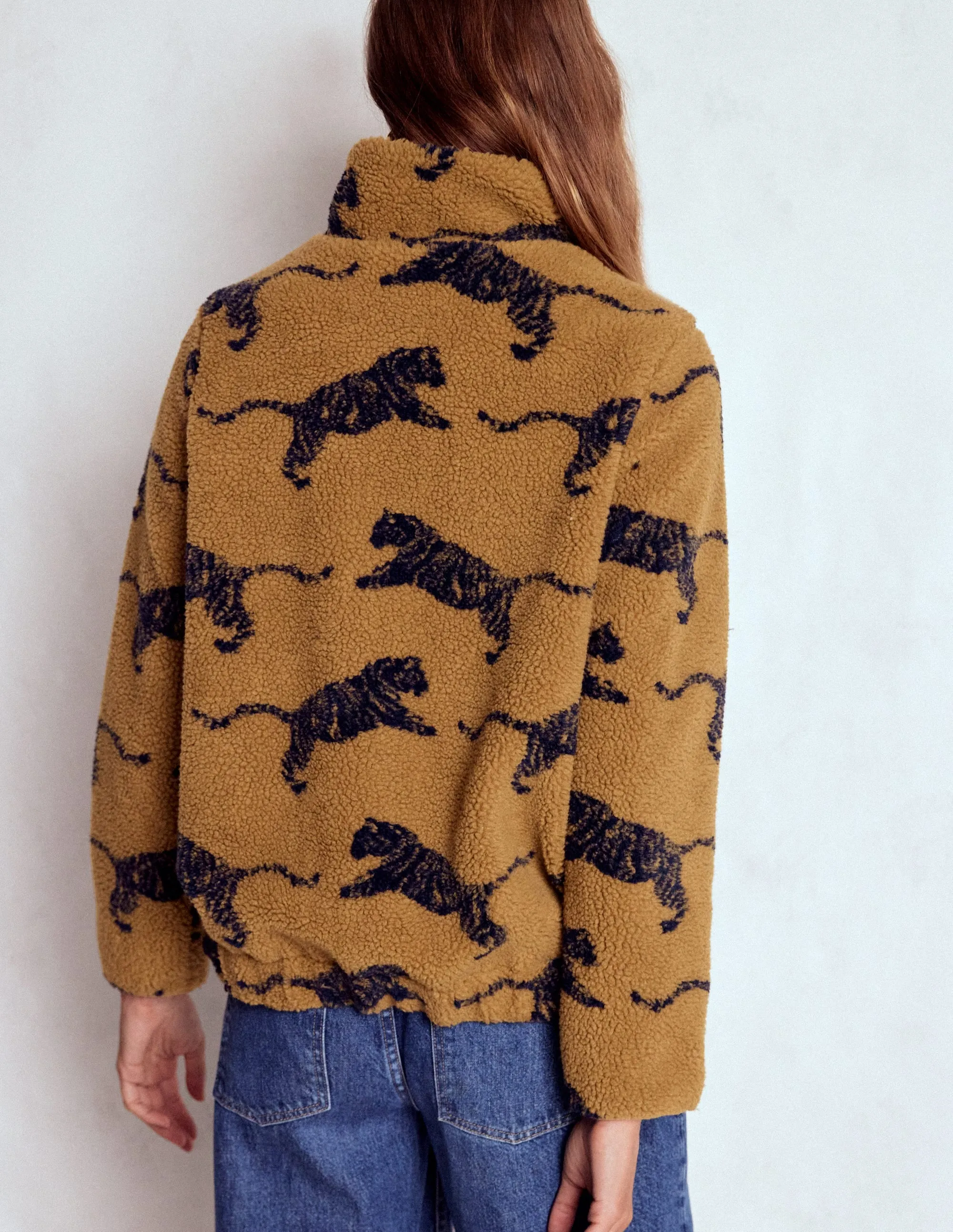 Slim Silhouette Westminster Borg Jacket-Hazelnut Brown, Leaping Tiger