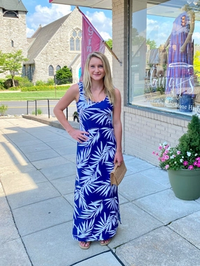 button detail Maui Maxi Navy Palm Leaf