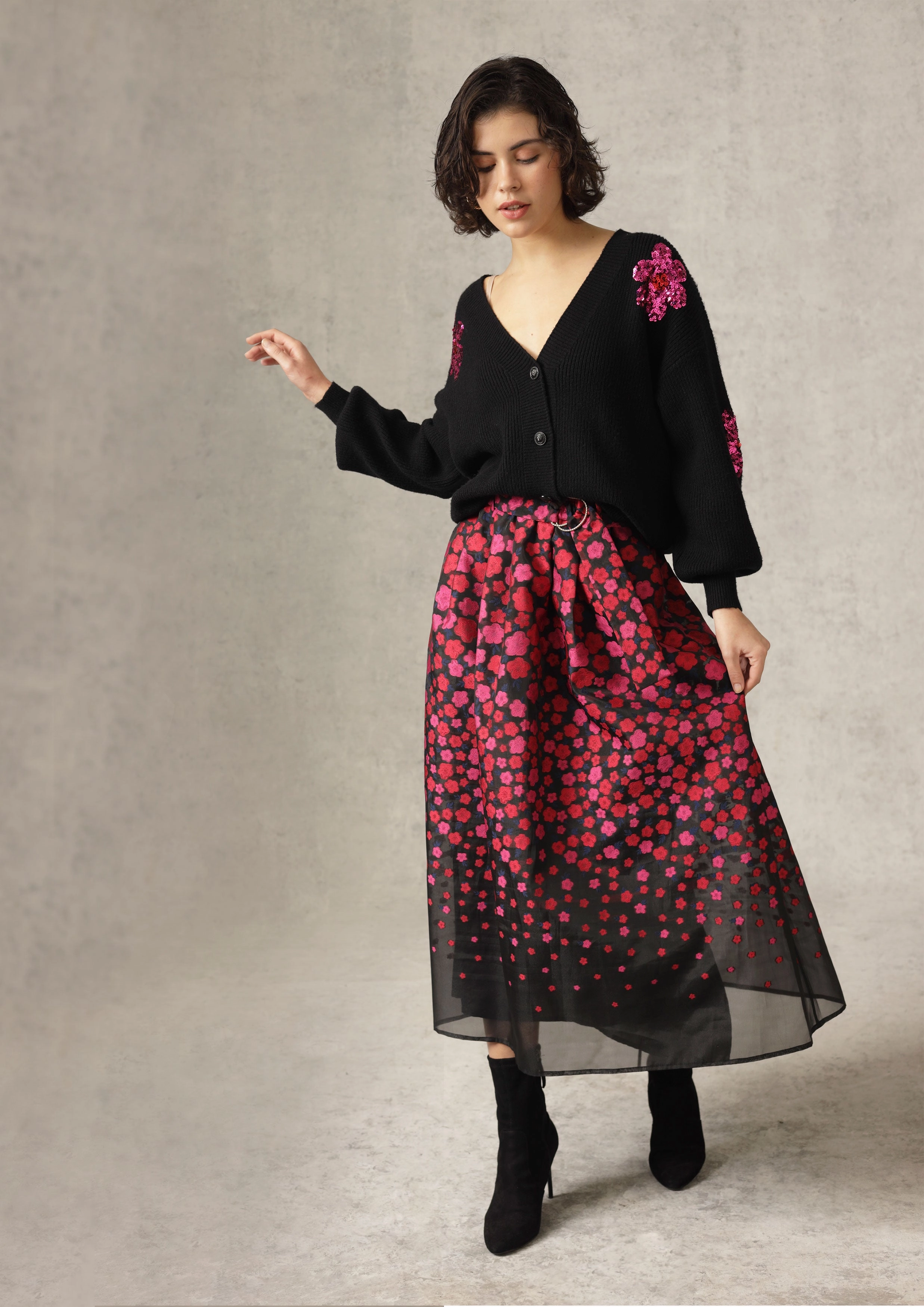 Fade Resistant Cloth Crisscross Back Maya Skirt in Black