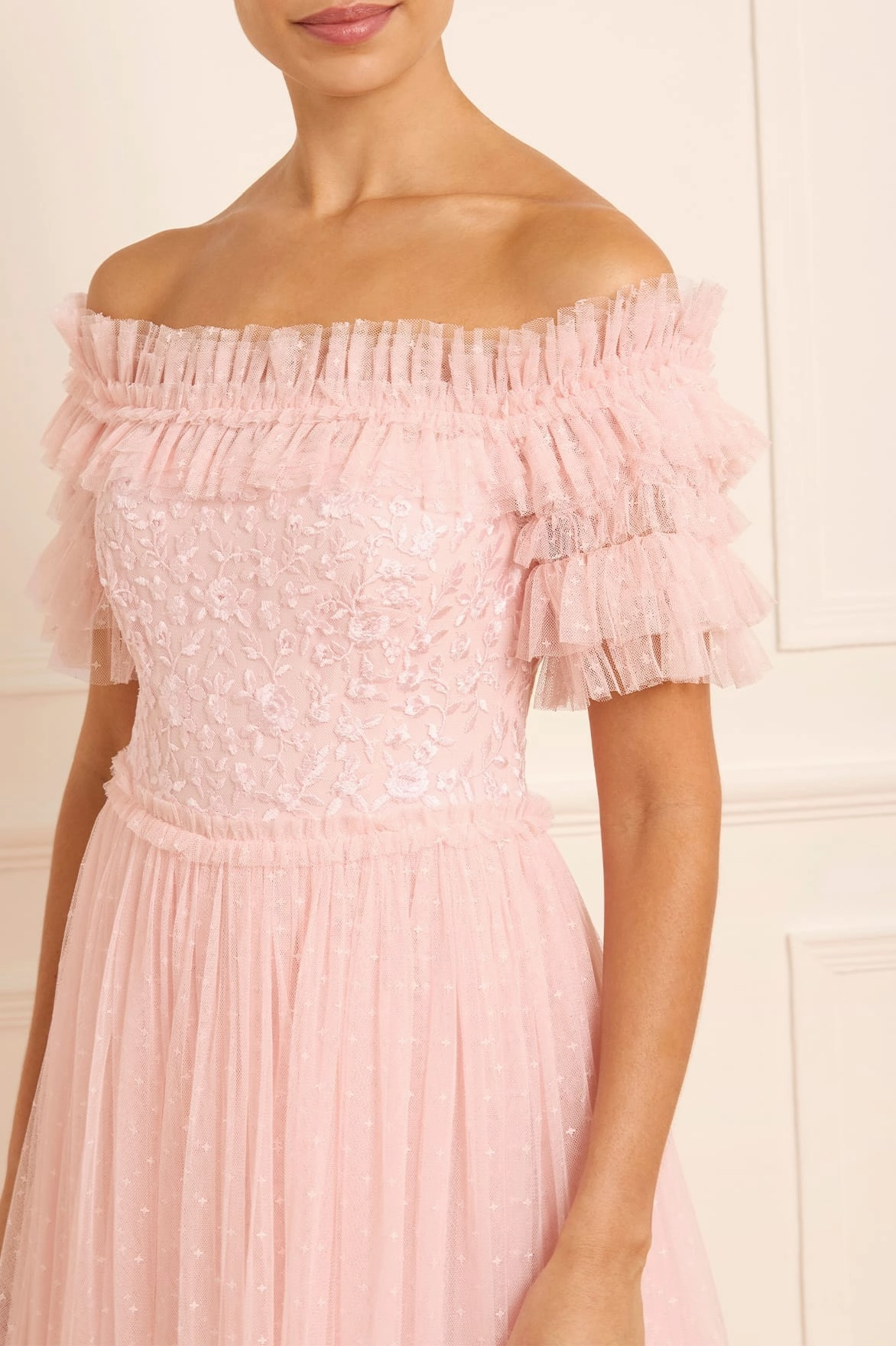 Midsummer Lace Bodice Off-Shoulder Ankle Gown Elegant Wear Refined Line