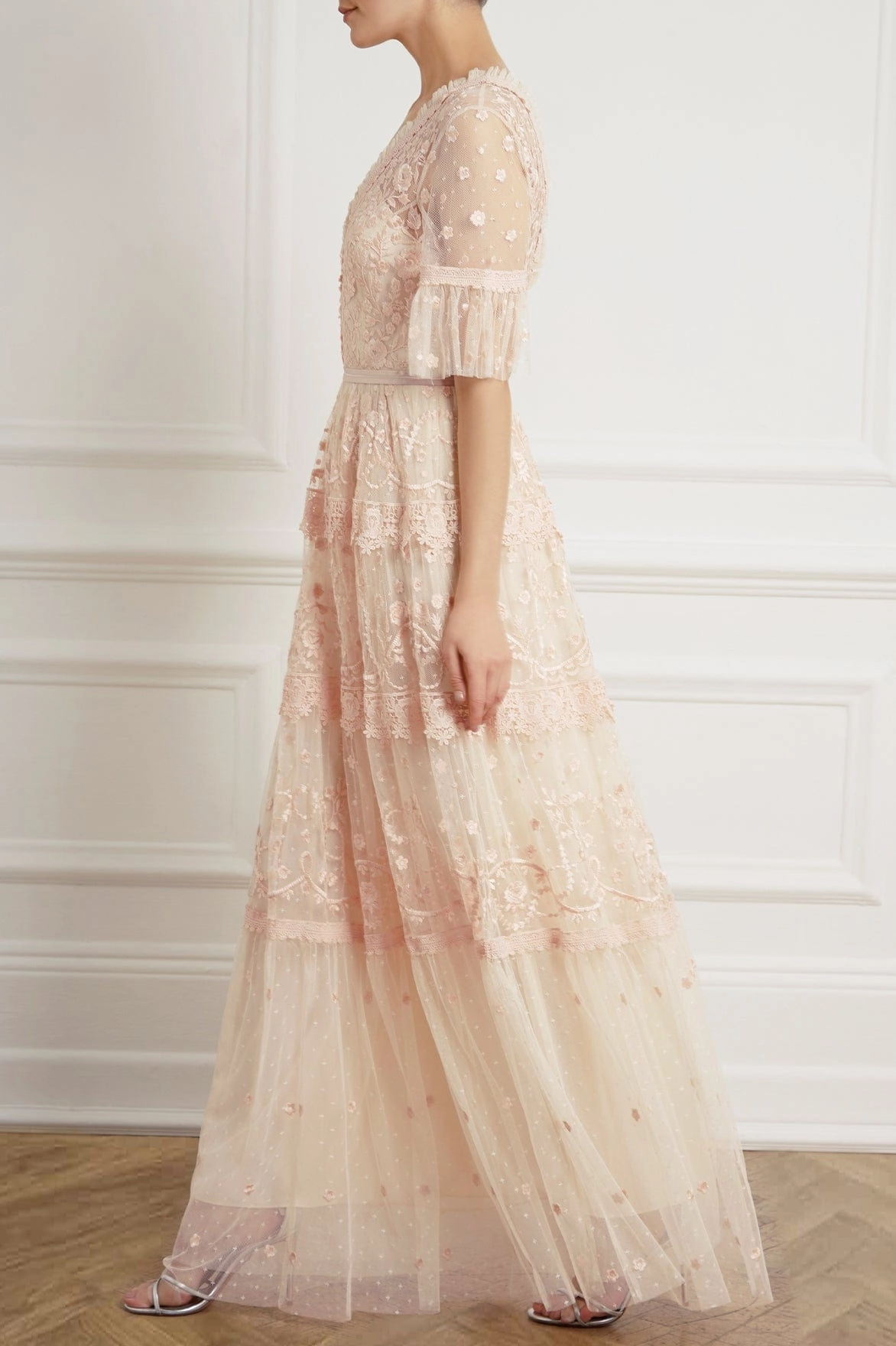 Sweet Mood Midsummer Lace Gown