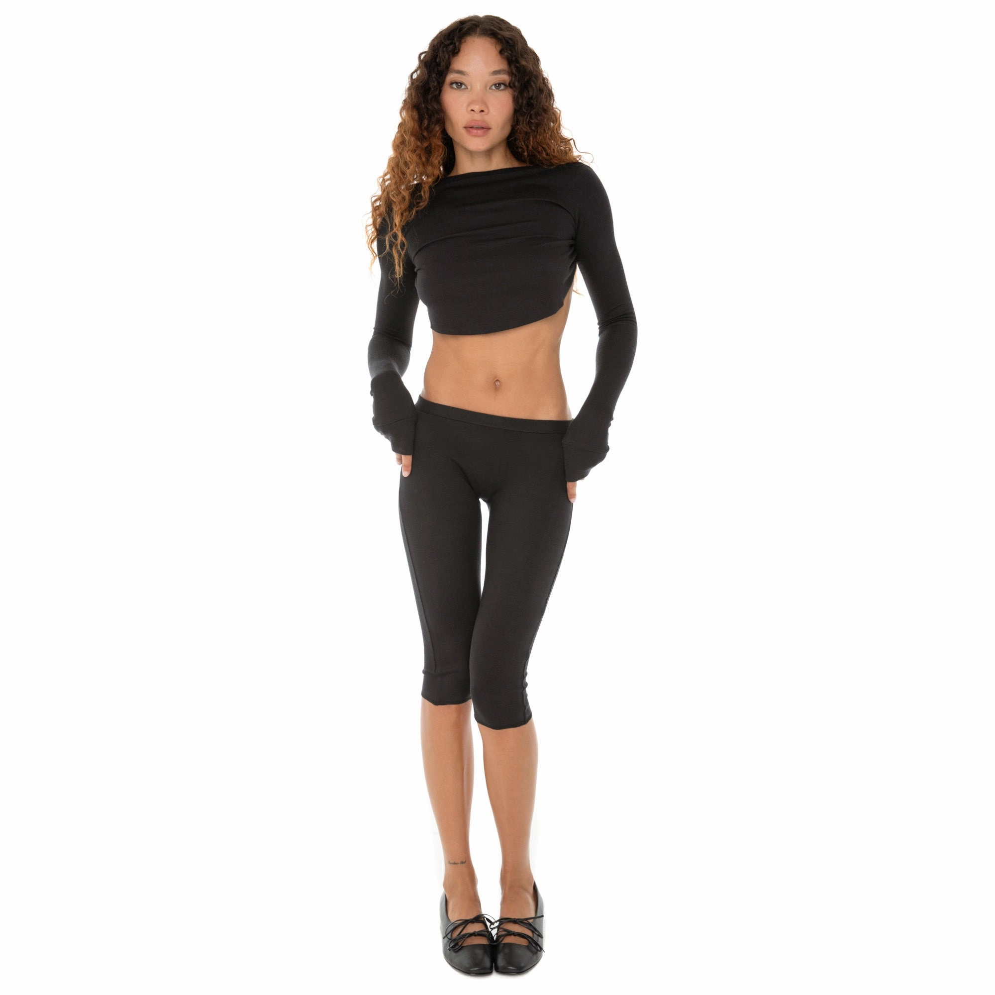 Miia Capri Classic Fit