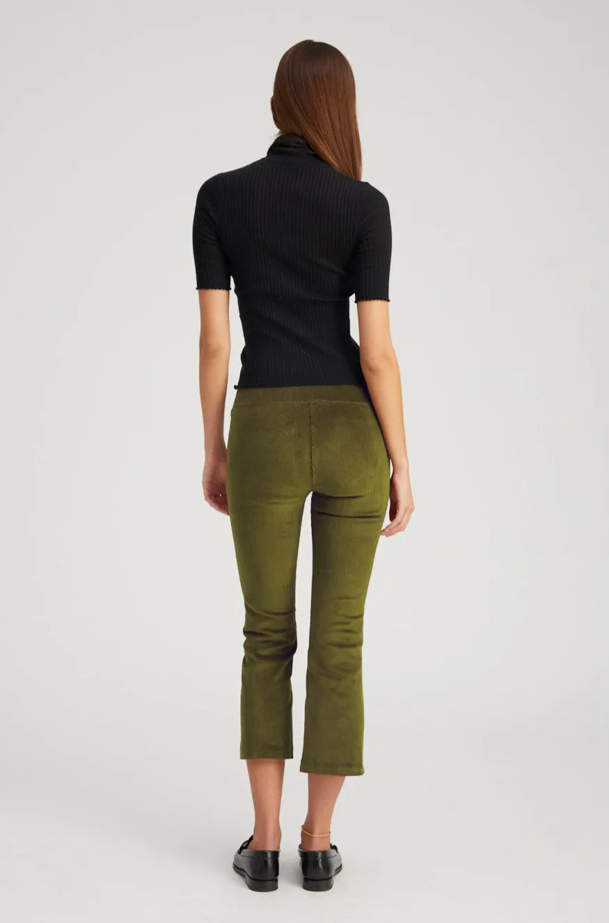 Non Clip Moss Corduroy Crop Flare Pants
