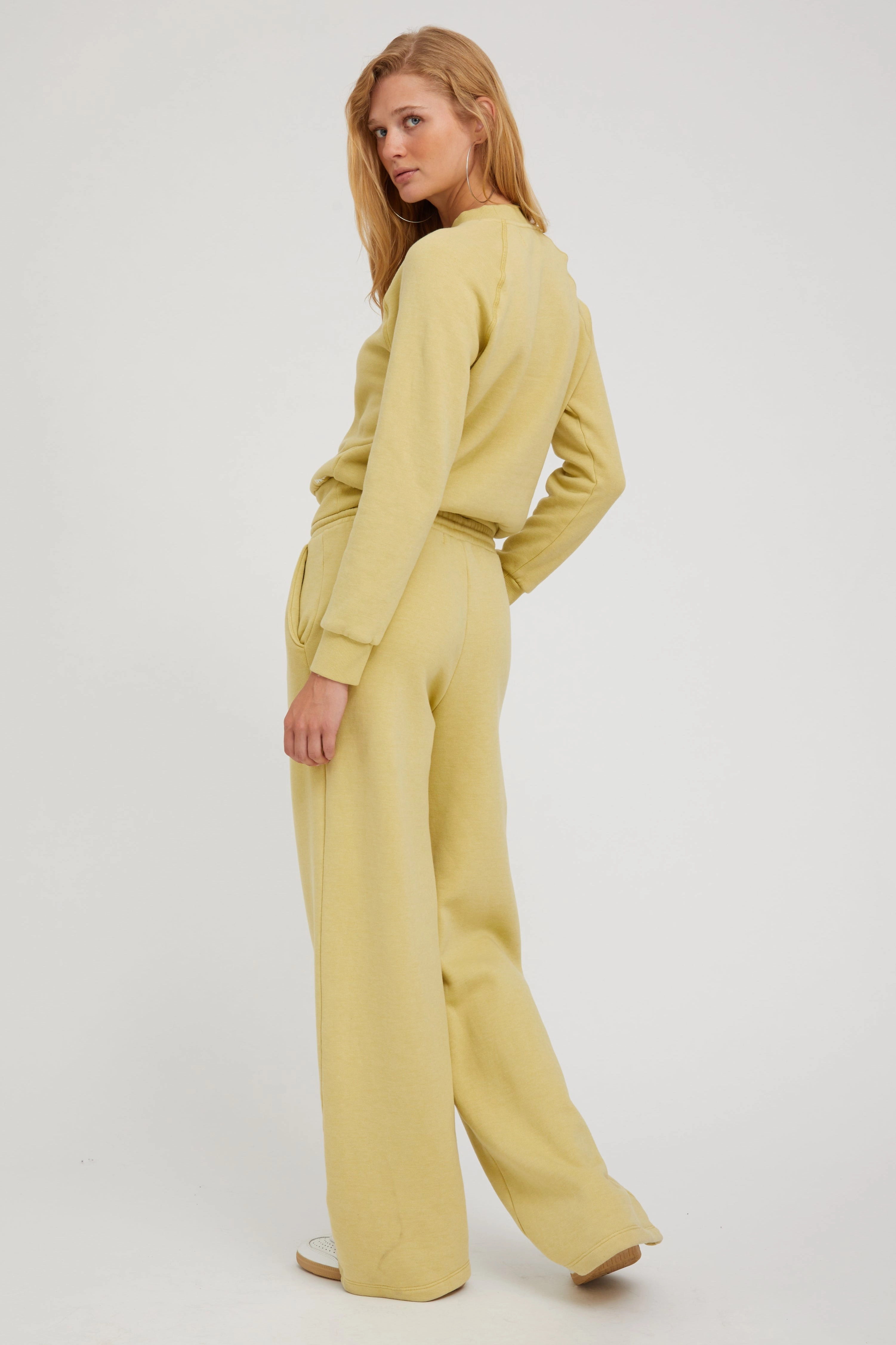 Pistachio Shrunken Raglan Sweatshirt Ribbed Neckline