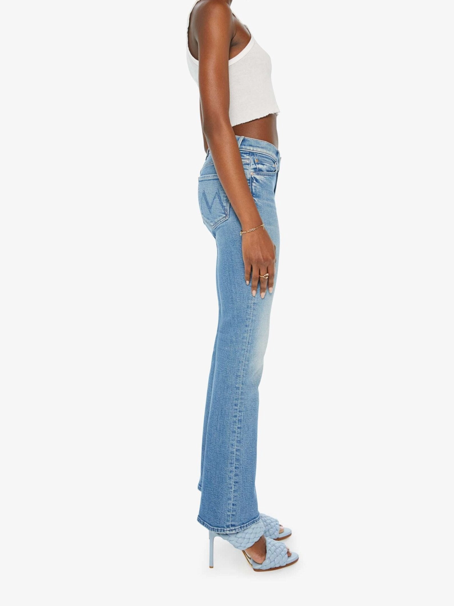 Universal Style Timeless Piece Outsider Sneak in Flag Me Down