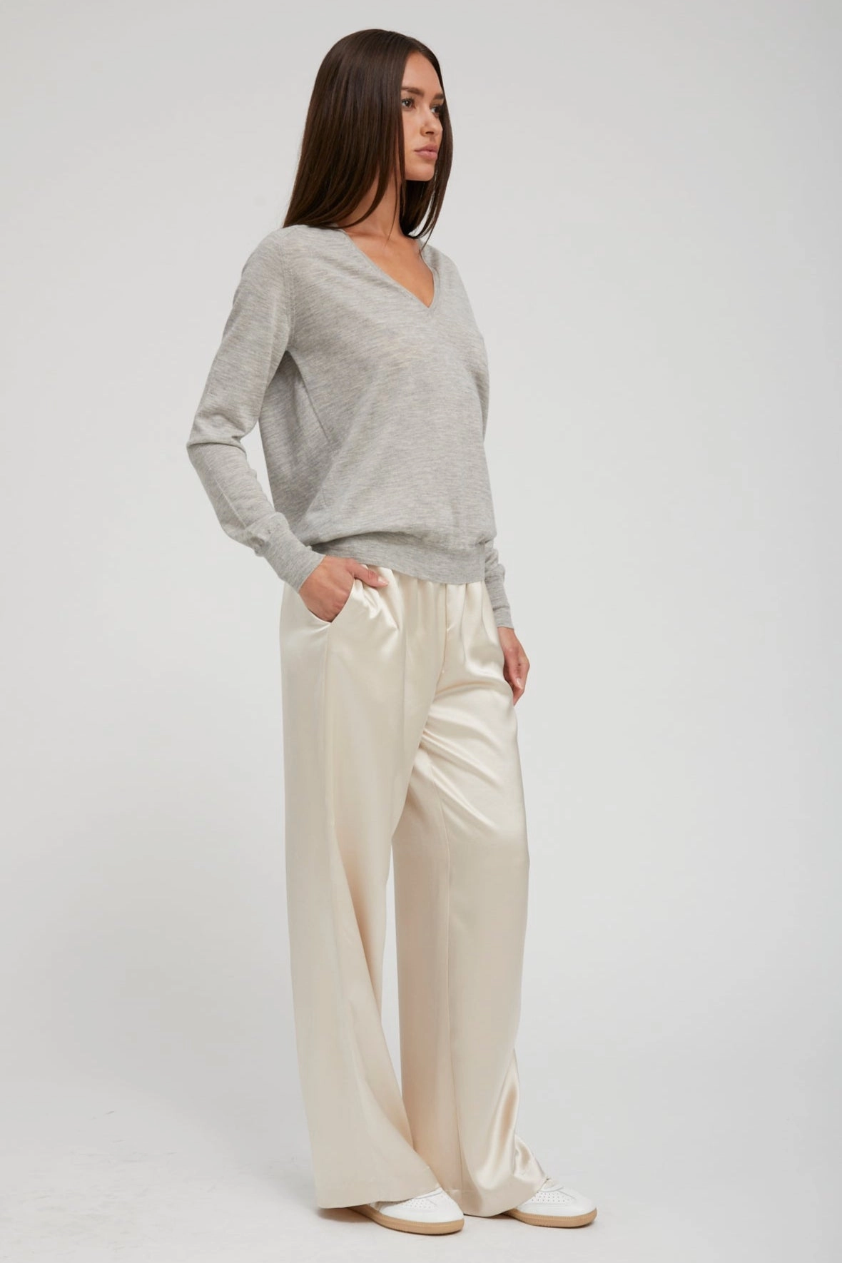 Oxford Cashmere V-Neck Sweater Textured Fabric Finish