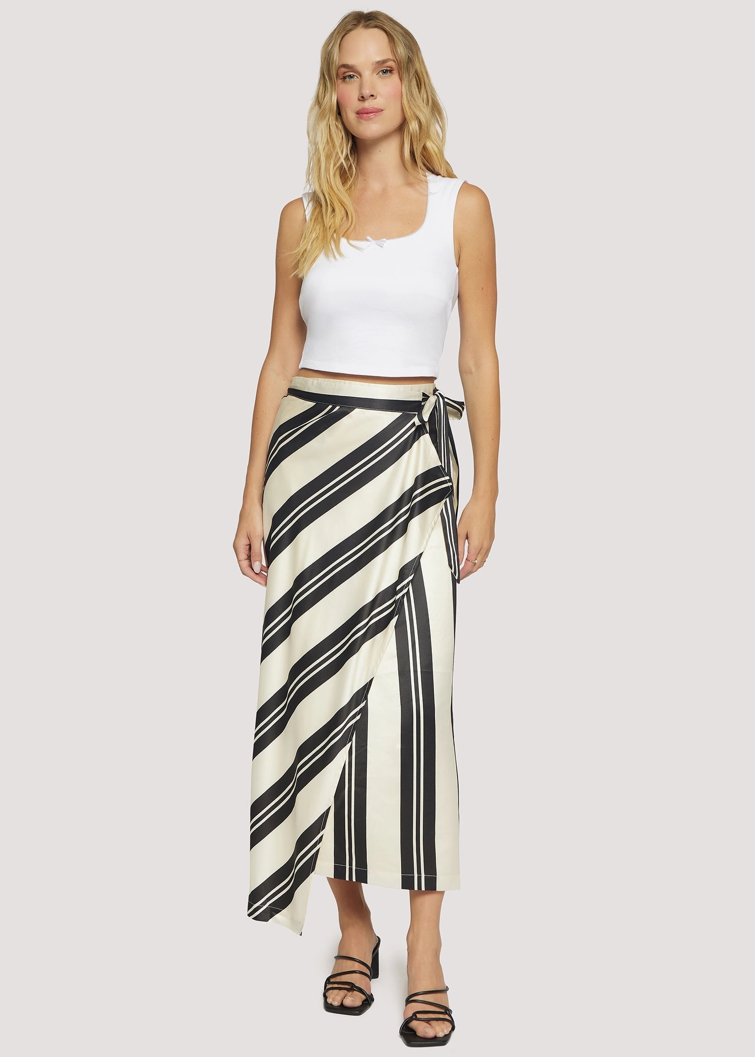 Neutral Look Palermo Maxi Skirt in Cream/Black