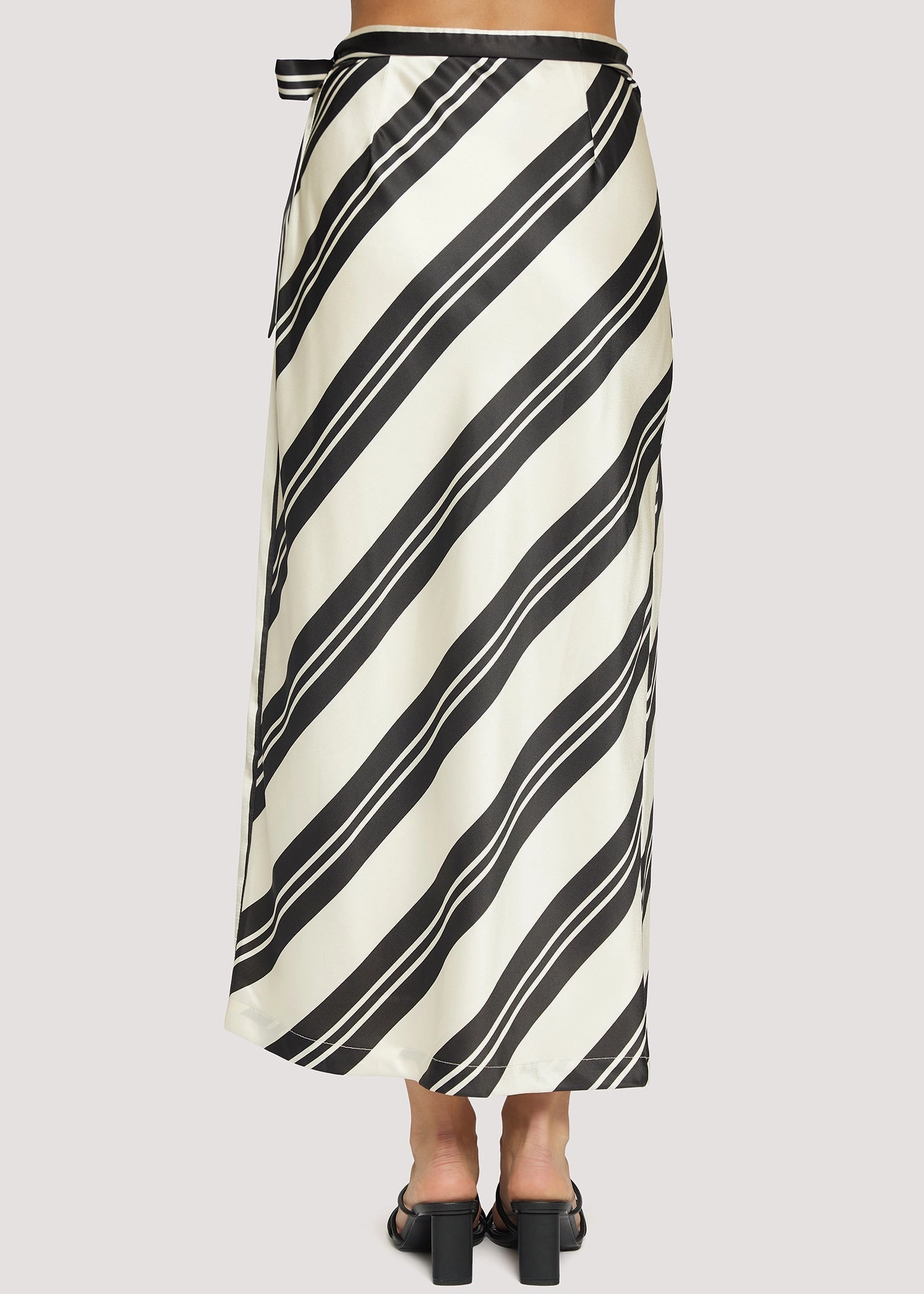 Palermo Maxi Skirt in Cream/Black Thermoregulating Fabric