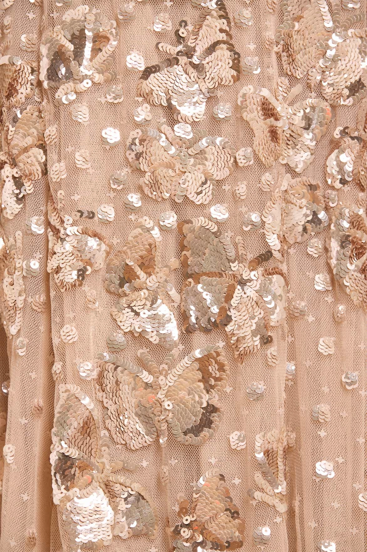 Minimal Outfit Papillon Ankle Gown