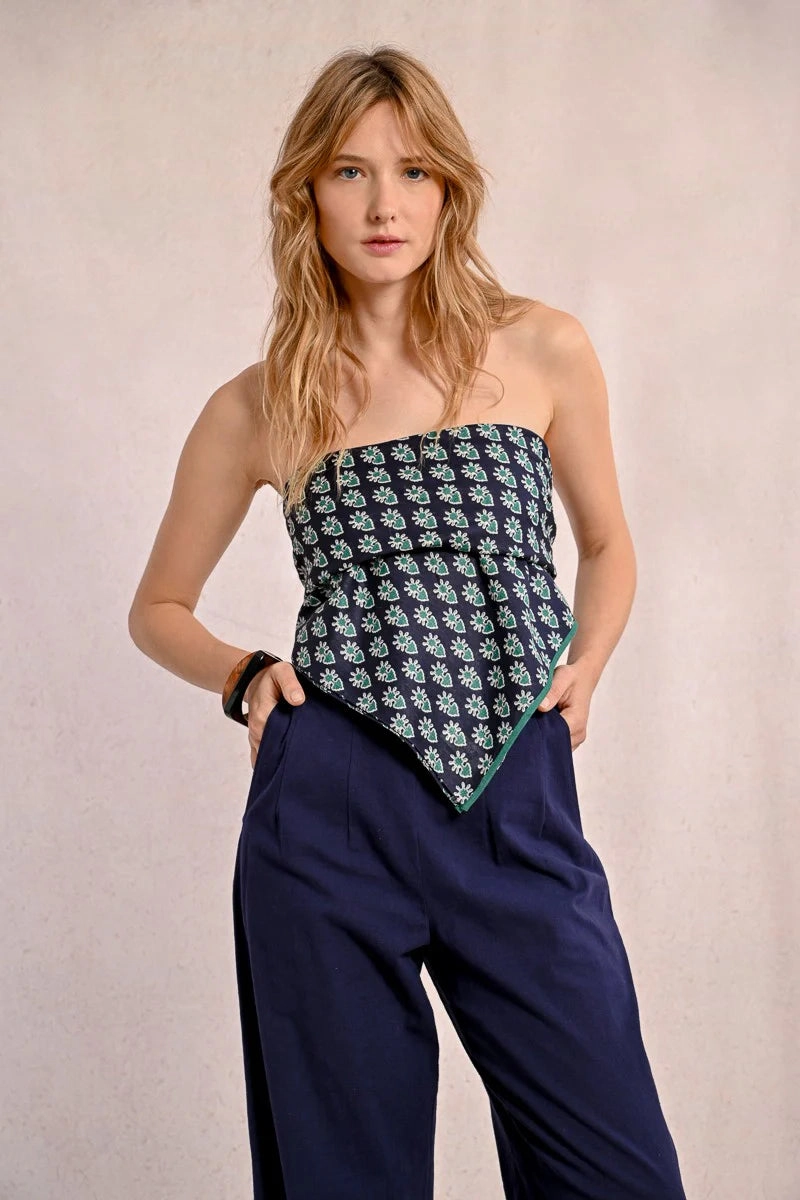 Relaxed Look Weather resistant Straight Leg High Waist Pant in Navy
