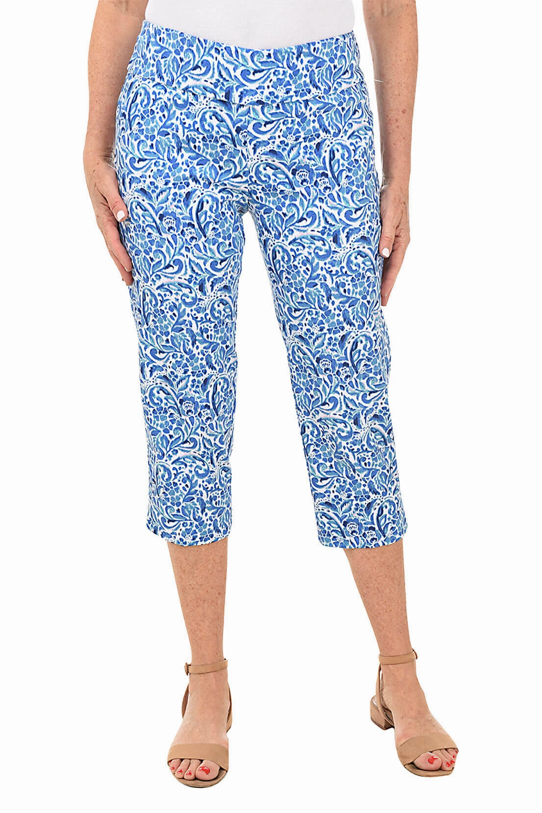 Flexible Waistband Flattering Style Petite Floral Nebulas Pull-On Crop Pant
