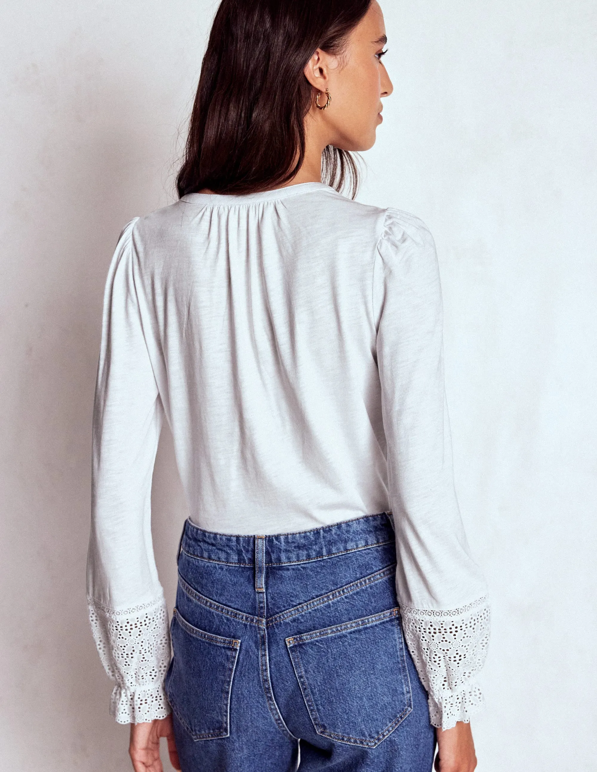 Cozy Fit UniversalFit Pippa Broderie Jersey Shirt-White