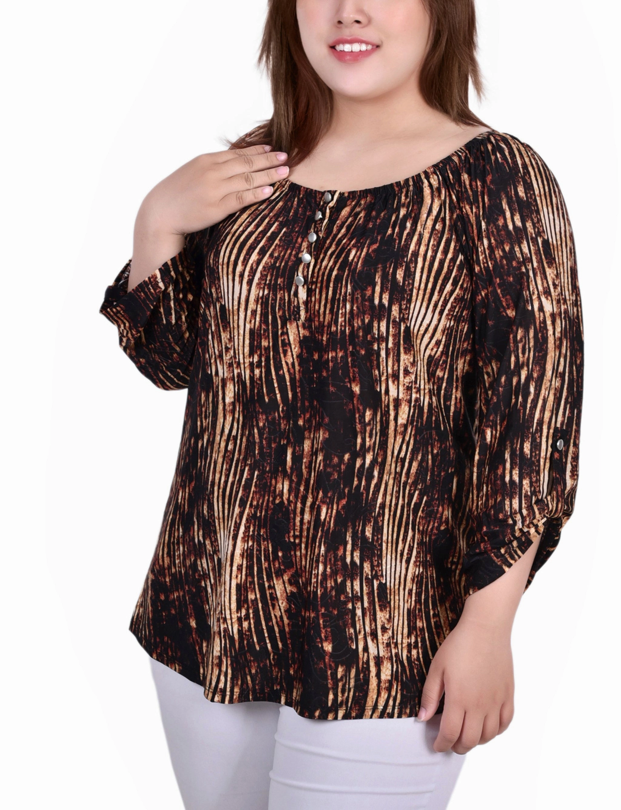 Plus Size 3/4 Push Tab Round Neck Top LaserCutVents