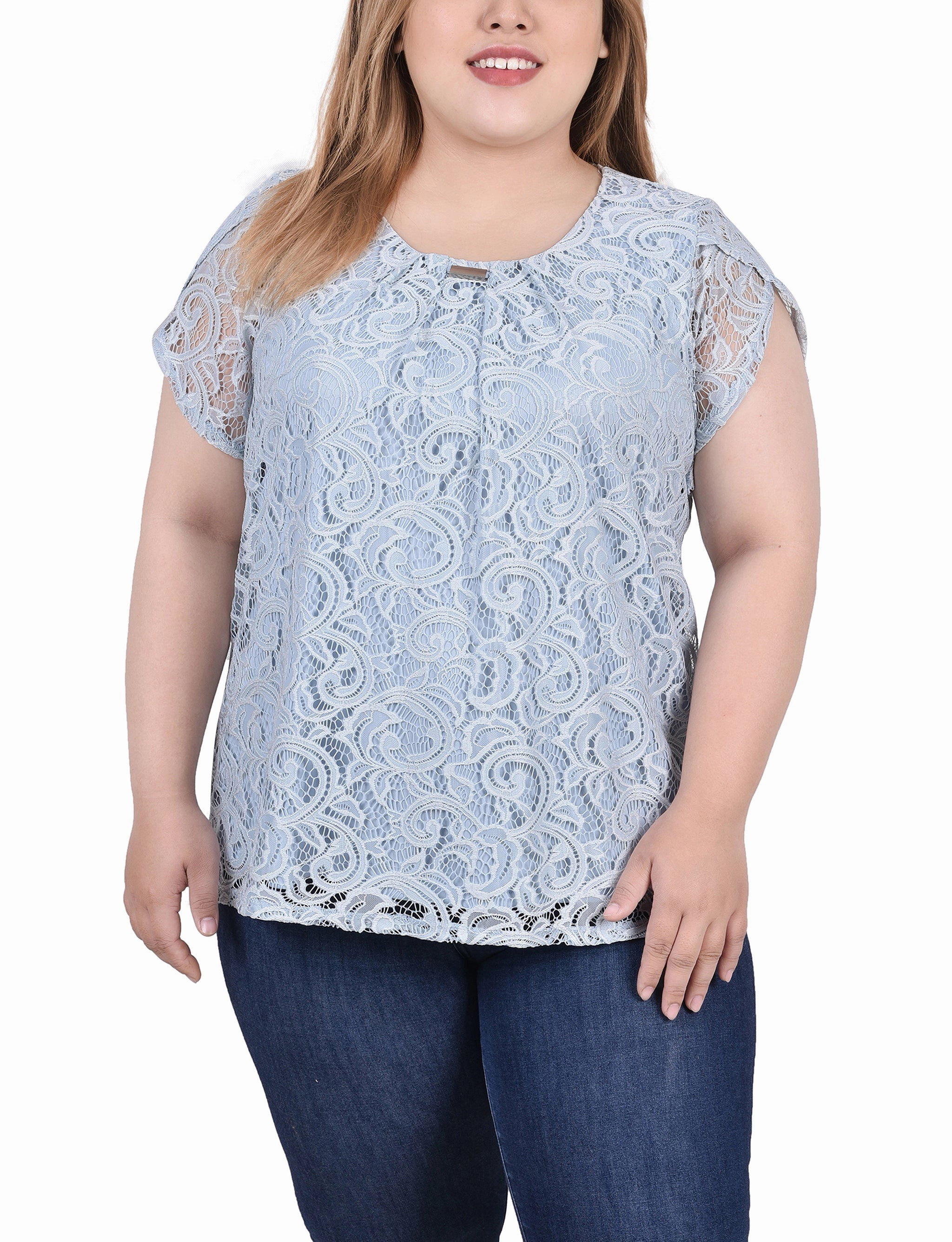 Soft Inner Lining Plus Size Lace Petal Sleeve Top