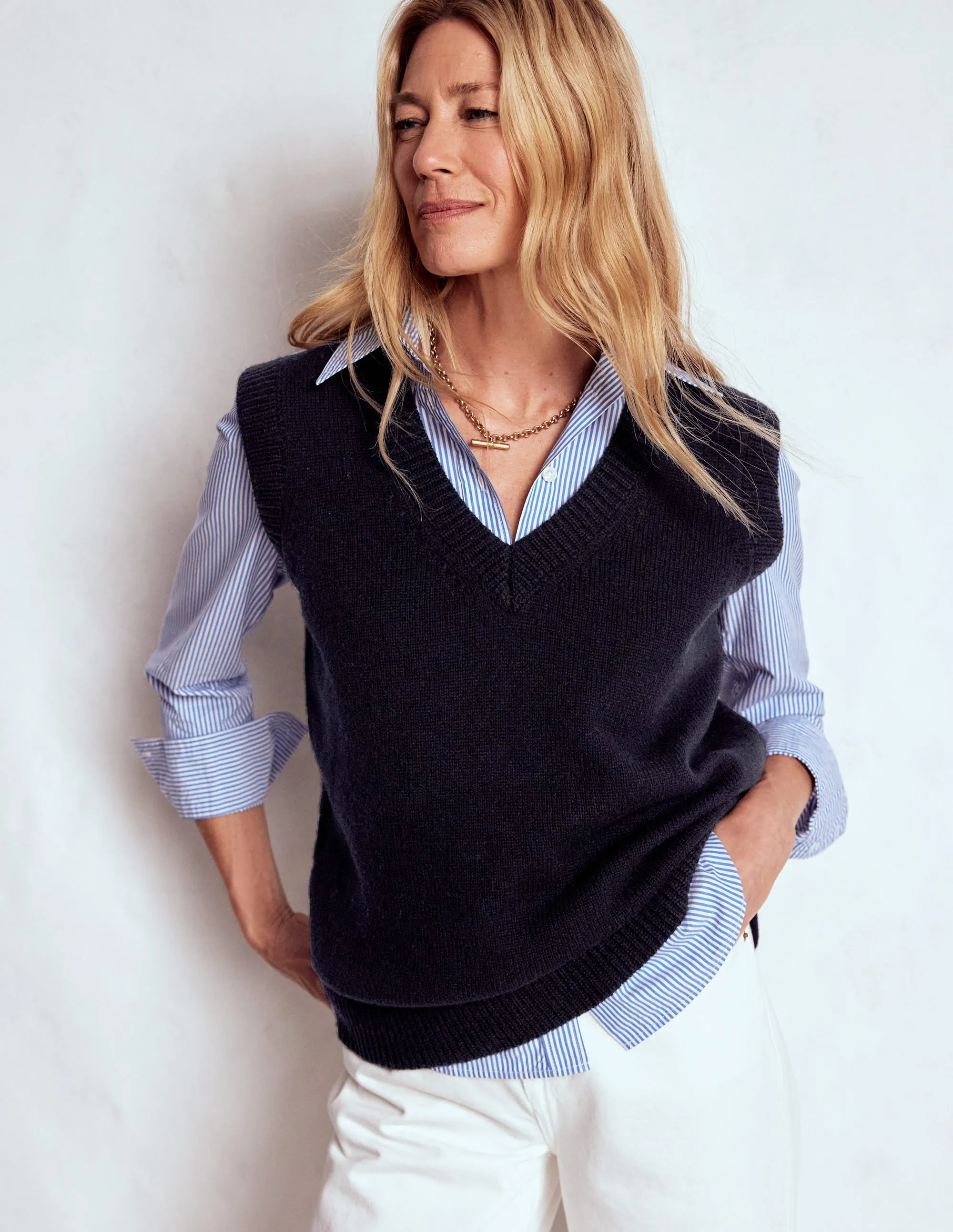 Marion Merino V-Neck Tank-Navy Daily Casual SoftTouch Material