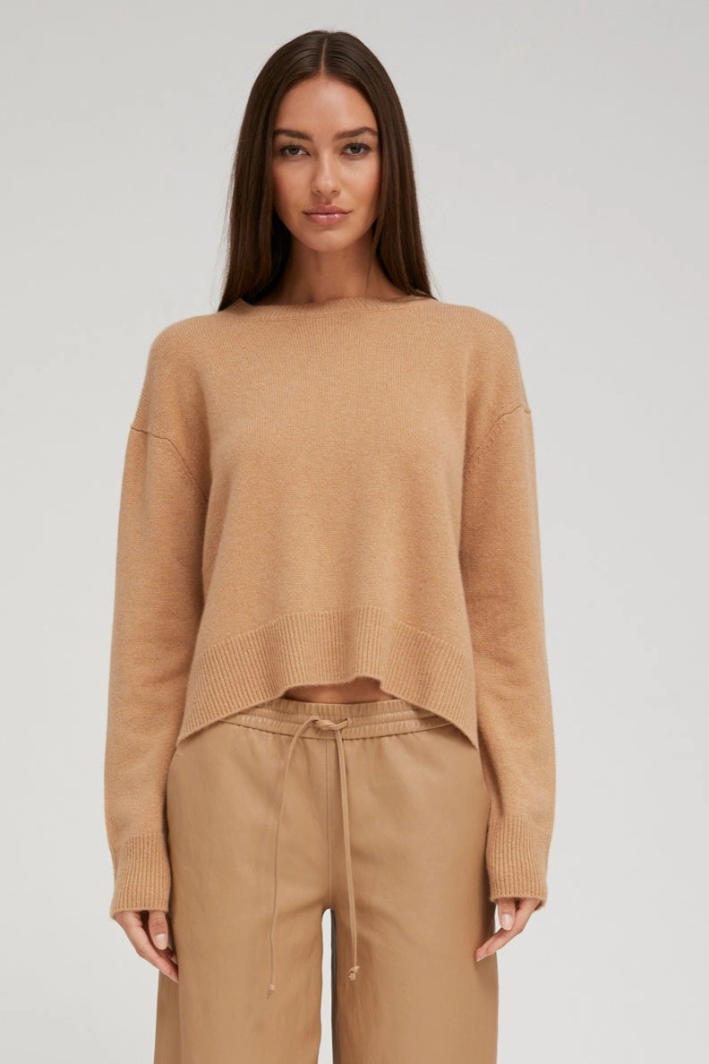Minimalist Detailing Praline Cashmere Boxy Sweater