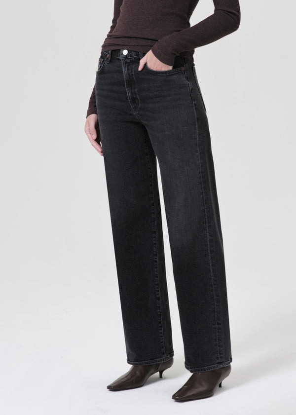 Harper Mid Rise Relaxed Straight Jean in Hush Base Outfit