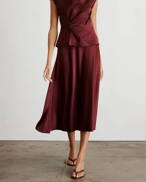 Beth Skirt Trendy Look Stylish Fit