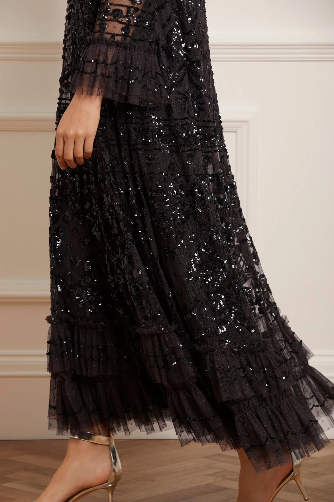 relaxed shape Smooth-Finish Celia Long Sleeve Ankle Gown