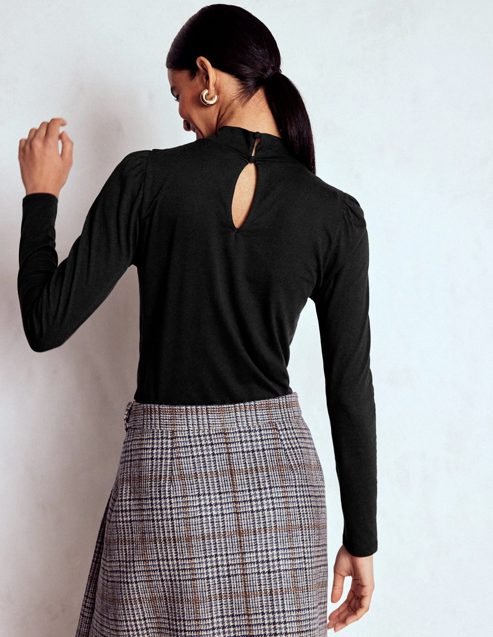 Temperature Control Technology Puff Shoulder Jersey Top-Black